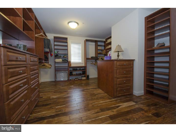 VALLEY PARK - Residential