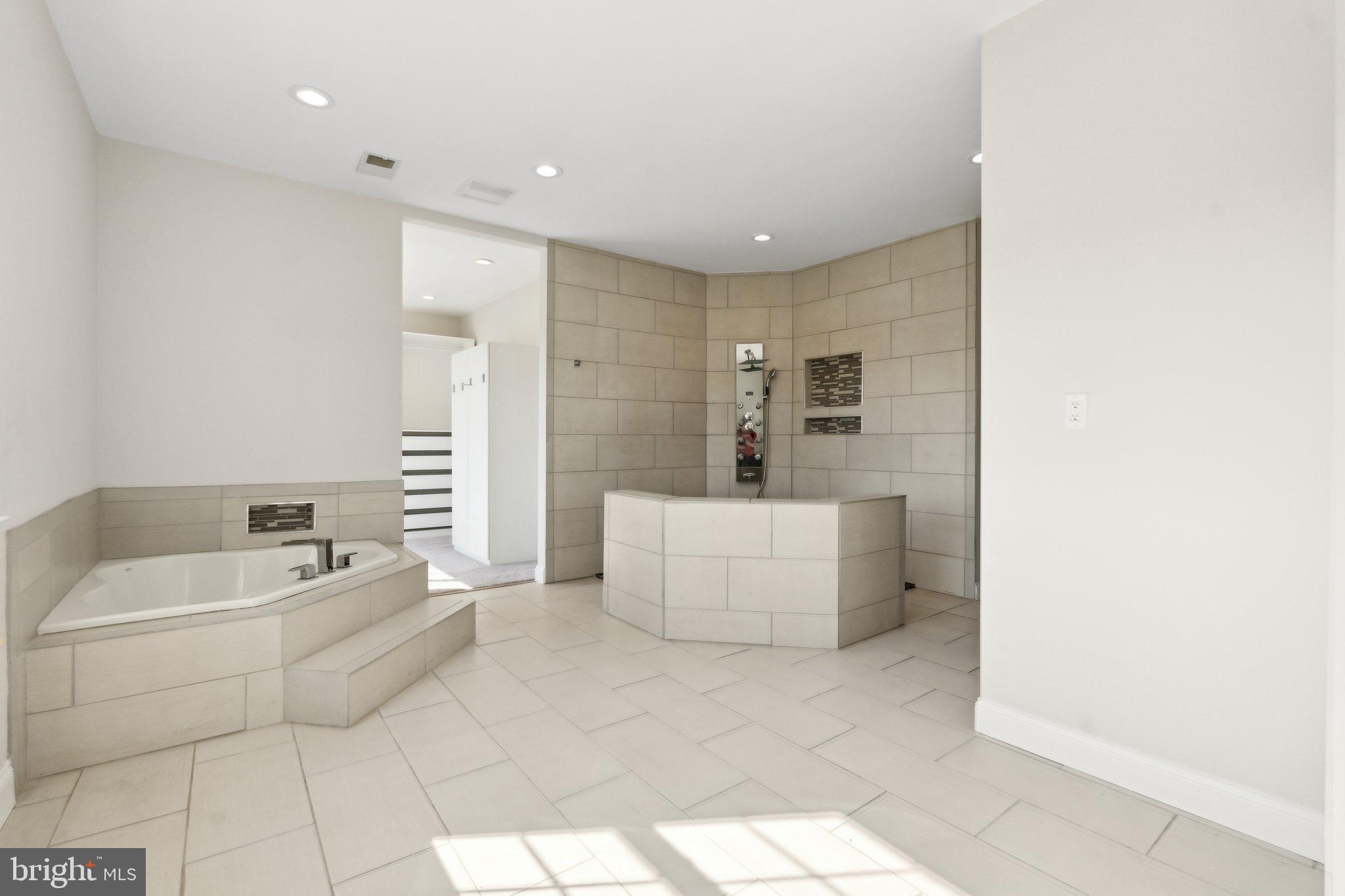 LONGMOOR FARM ESTATES - Residential