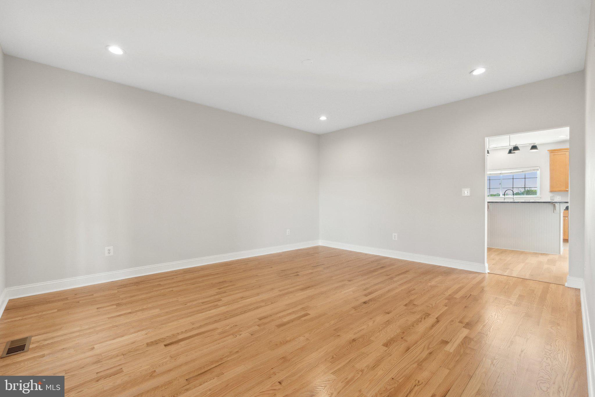 LONGMOOR FARM ESTATES - Residential