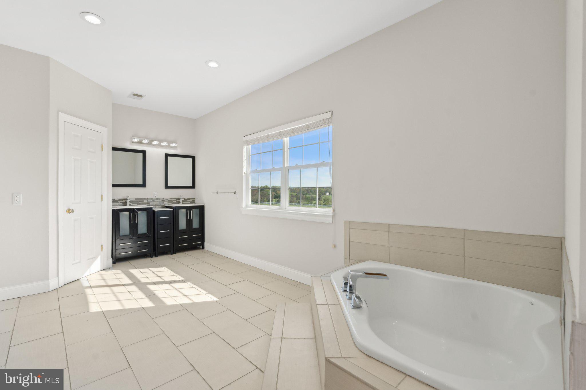 LONGMOOR FARM ESTATES - Residential