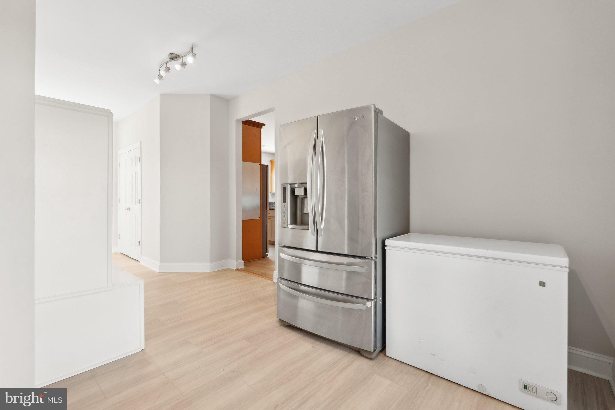 LONGMOOR FARM ESTATES - Residential