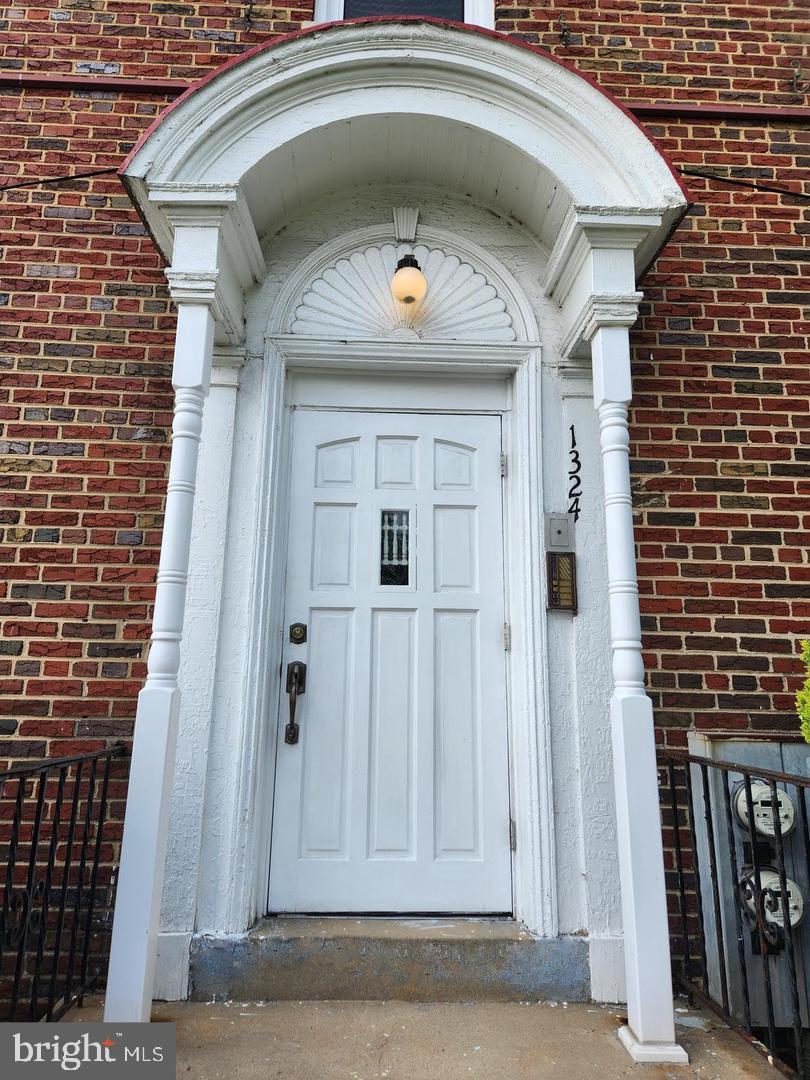 1324 BRYANT STREET NE