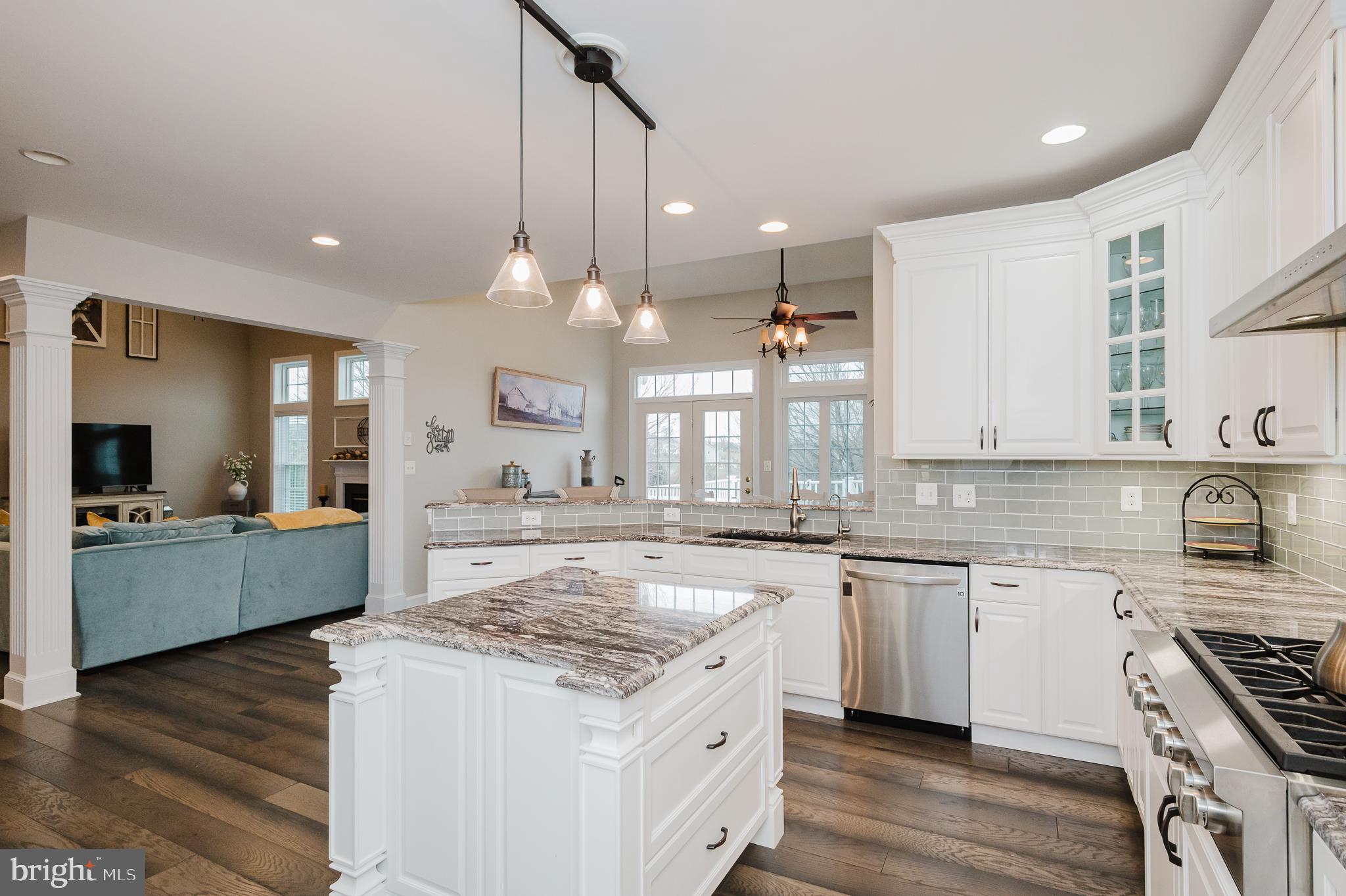 COLVARD MANOR - Residential