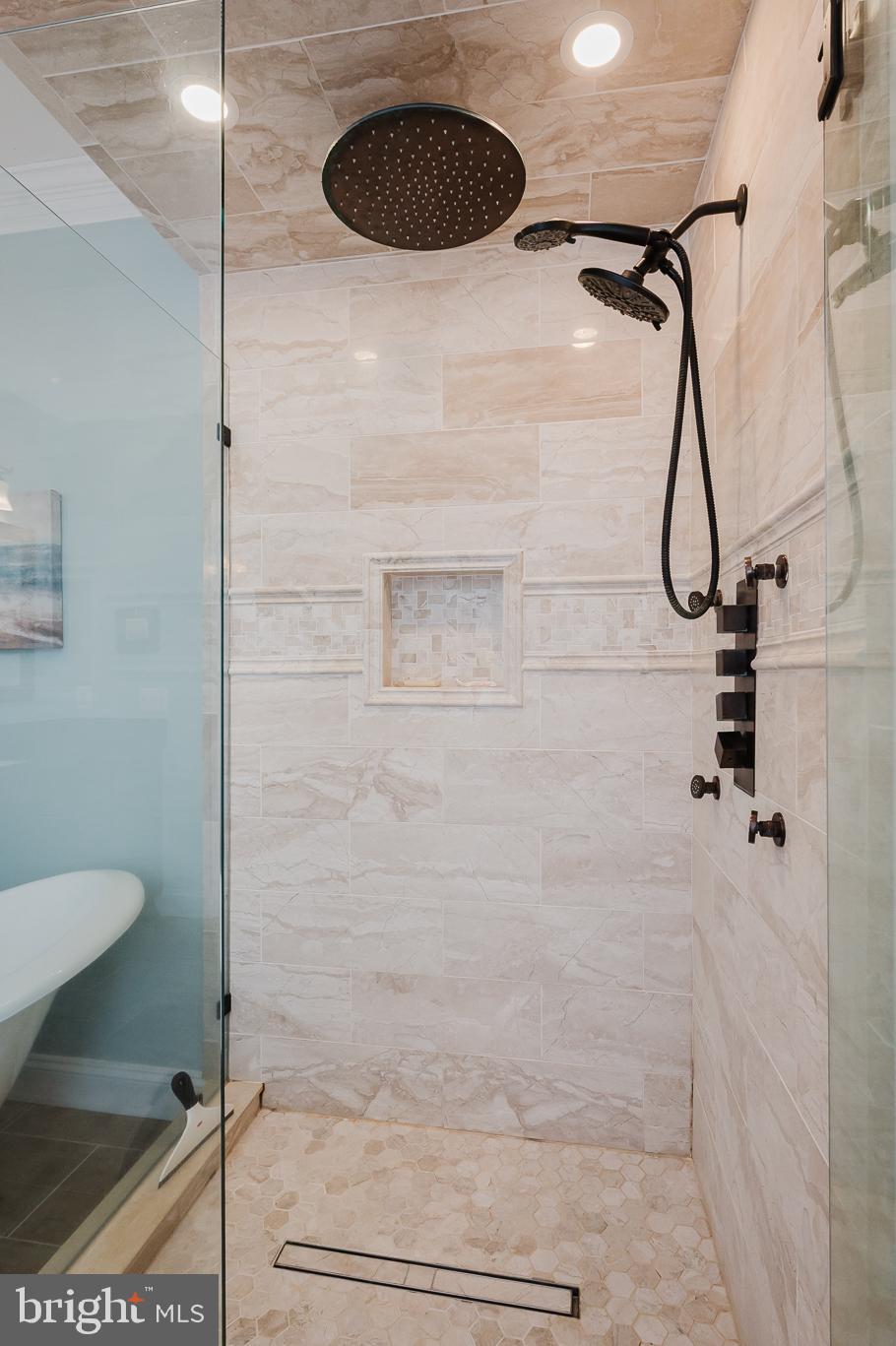 COLVARD MANOR - Residential