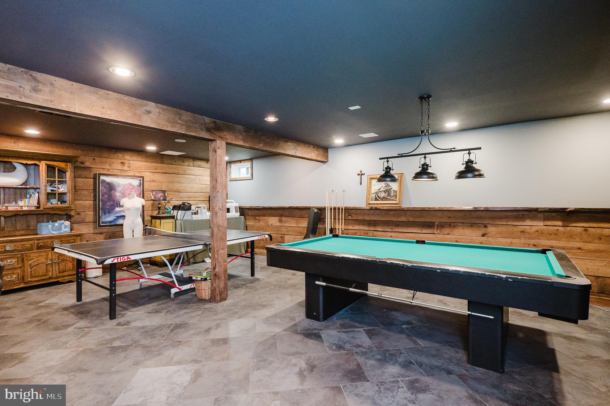 COLVARD MANOR - Residential