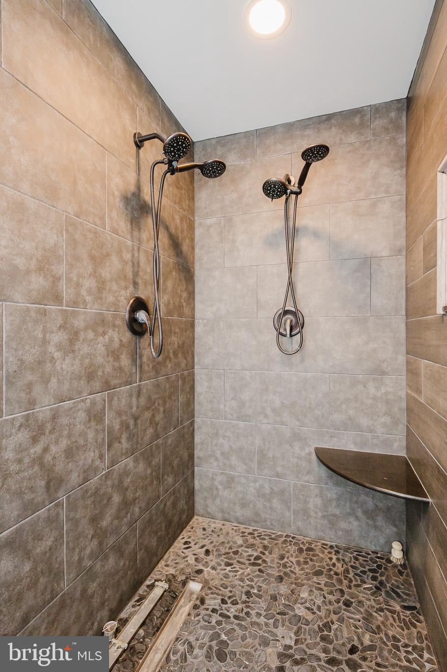 COLVARD MANOR - Residential