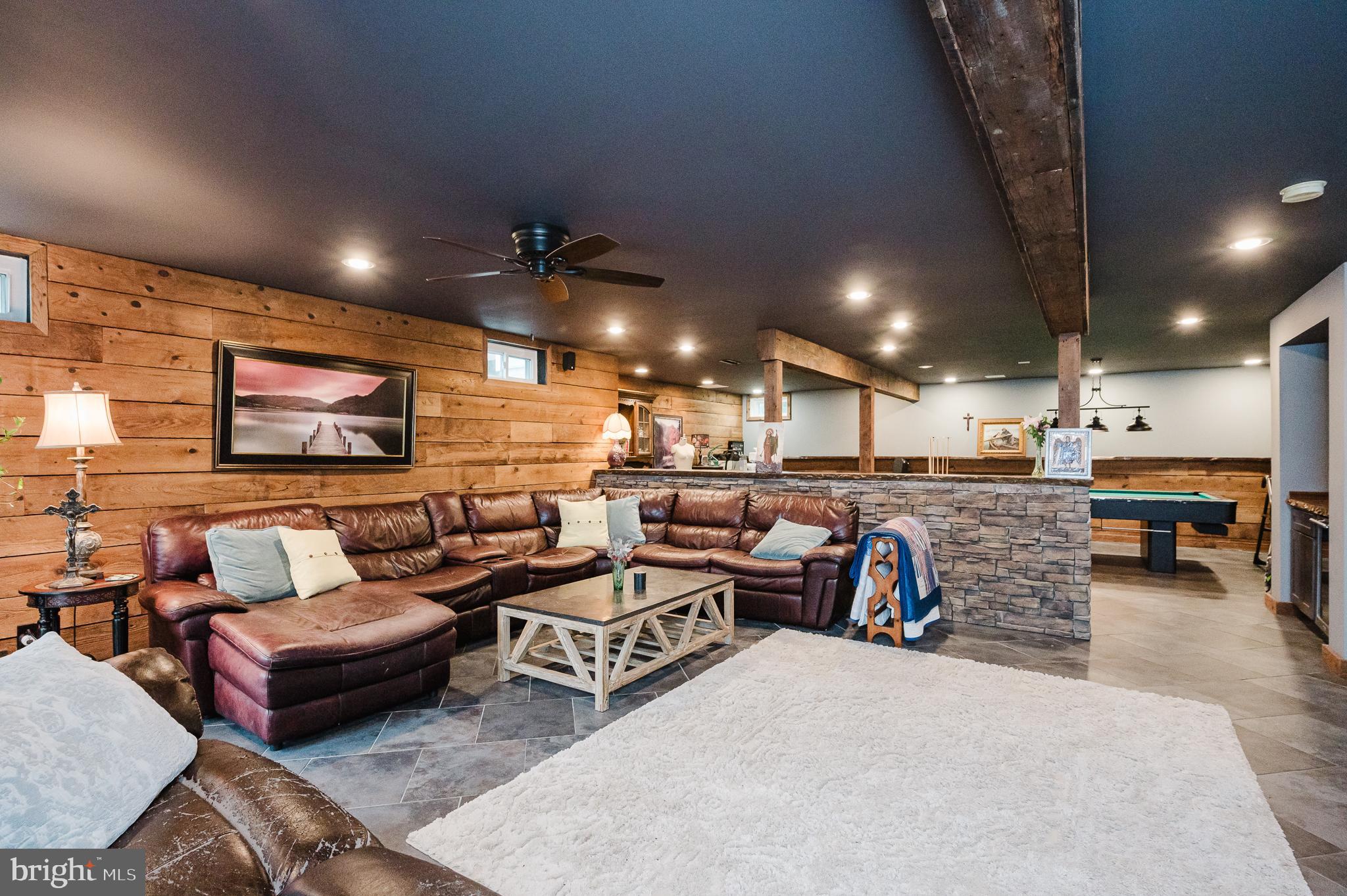 COLVARD MANOR - Residential