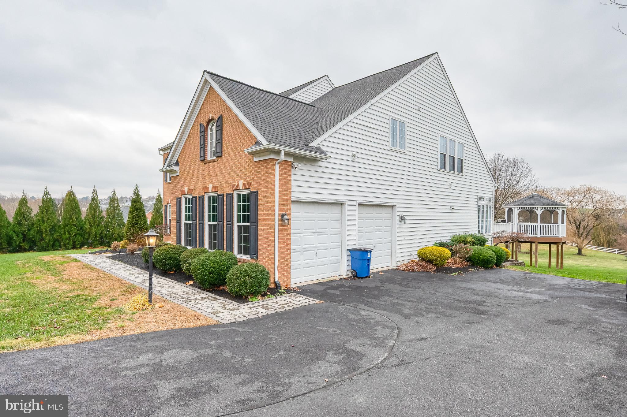 COLVARD MANOR - Residential