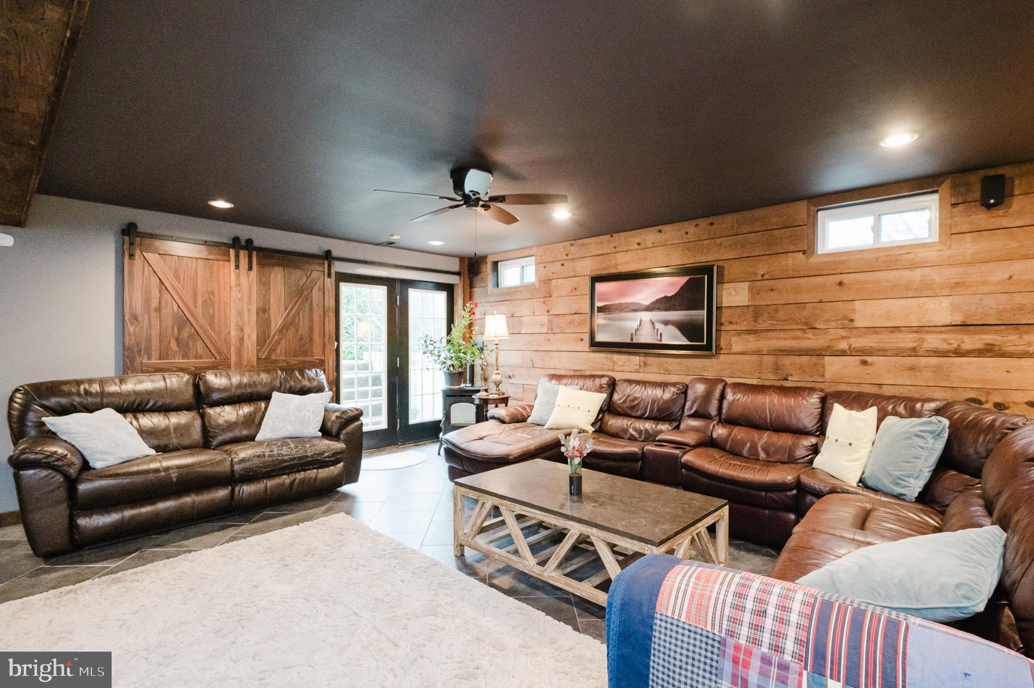 COLVARD MANOR - Residential