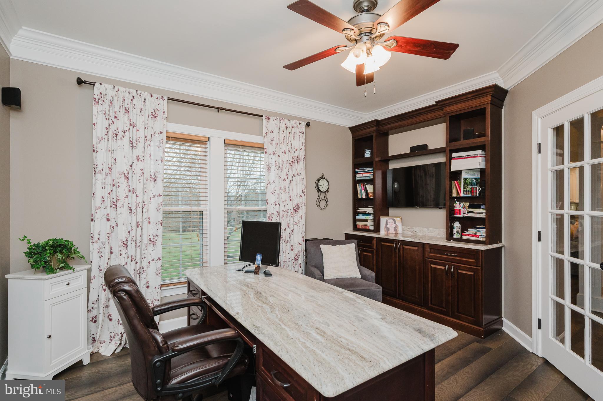 COLVARD MANOR - Residential