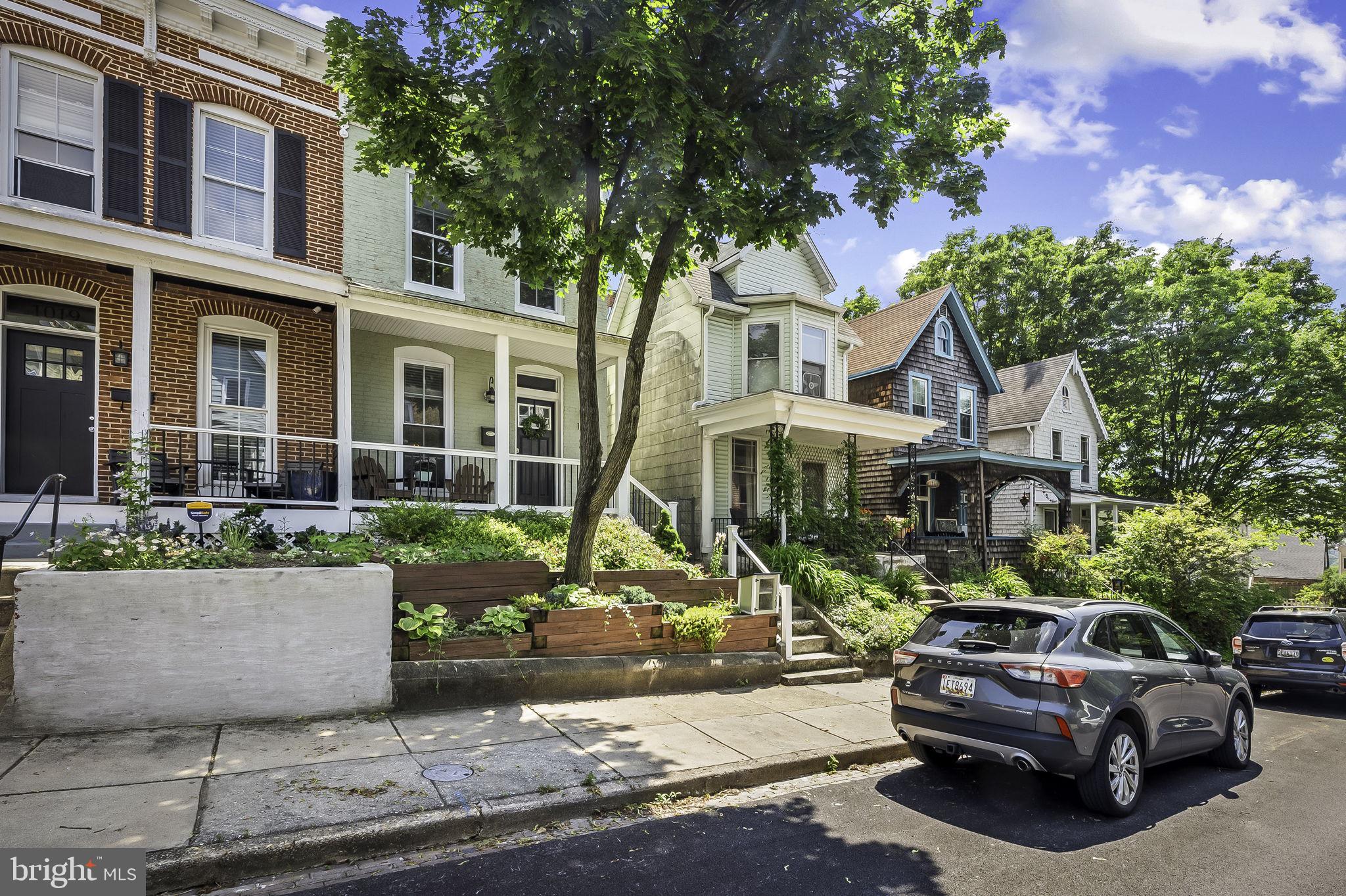 HAMPDEN HISTORIC DISTRICT - Residential