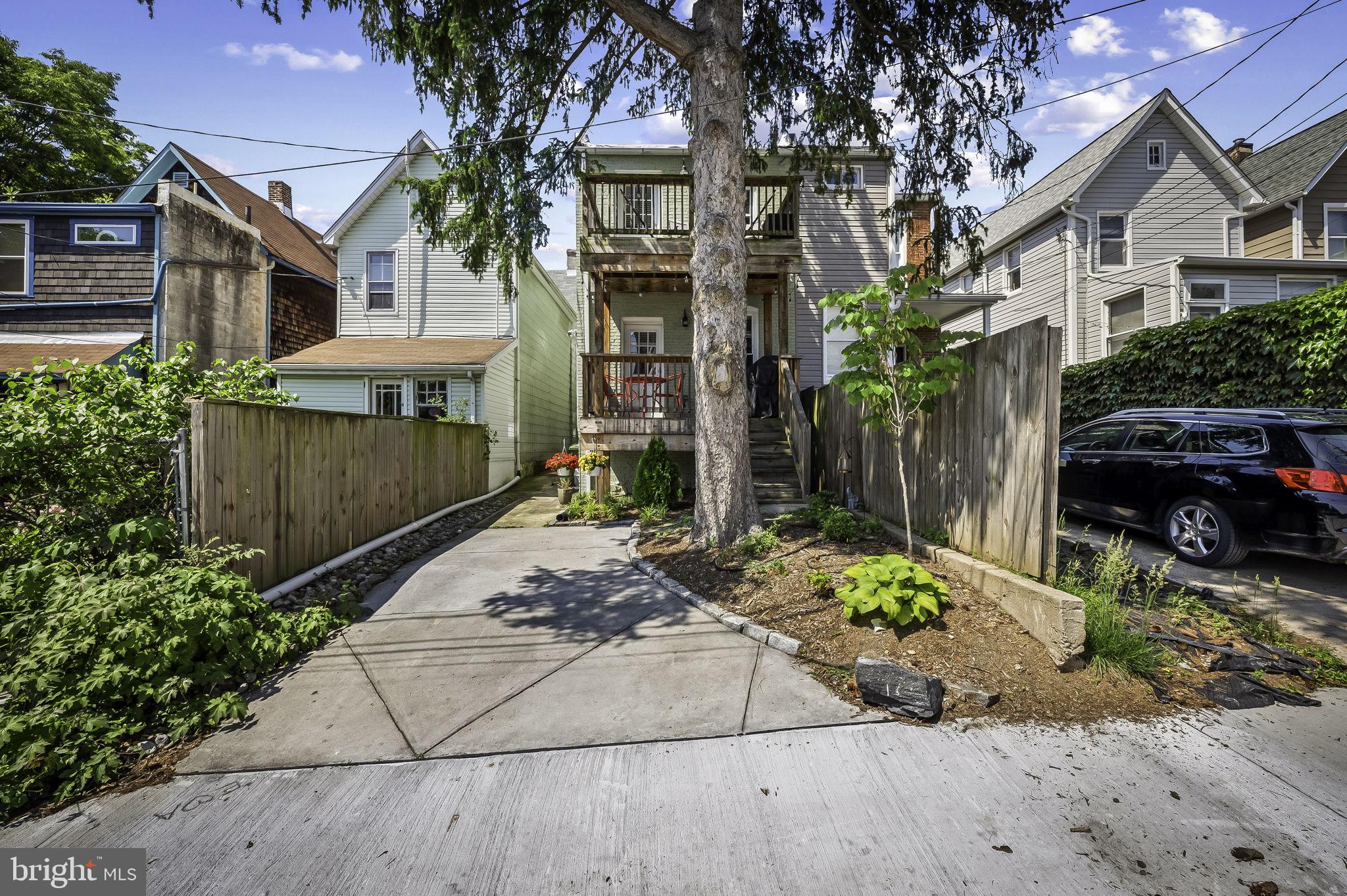 HAMPDEN HISTORIC DISTRICT - Residential