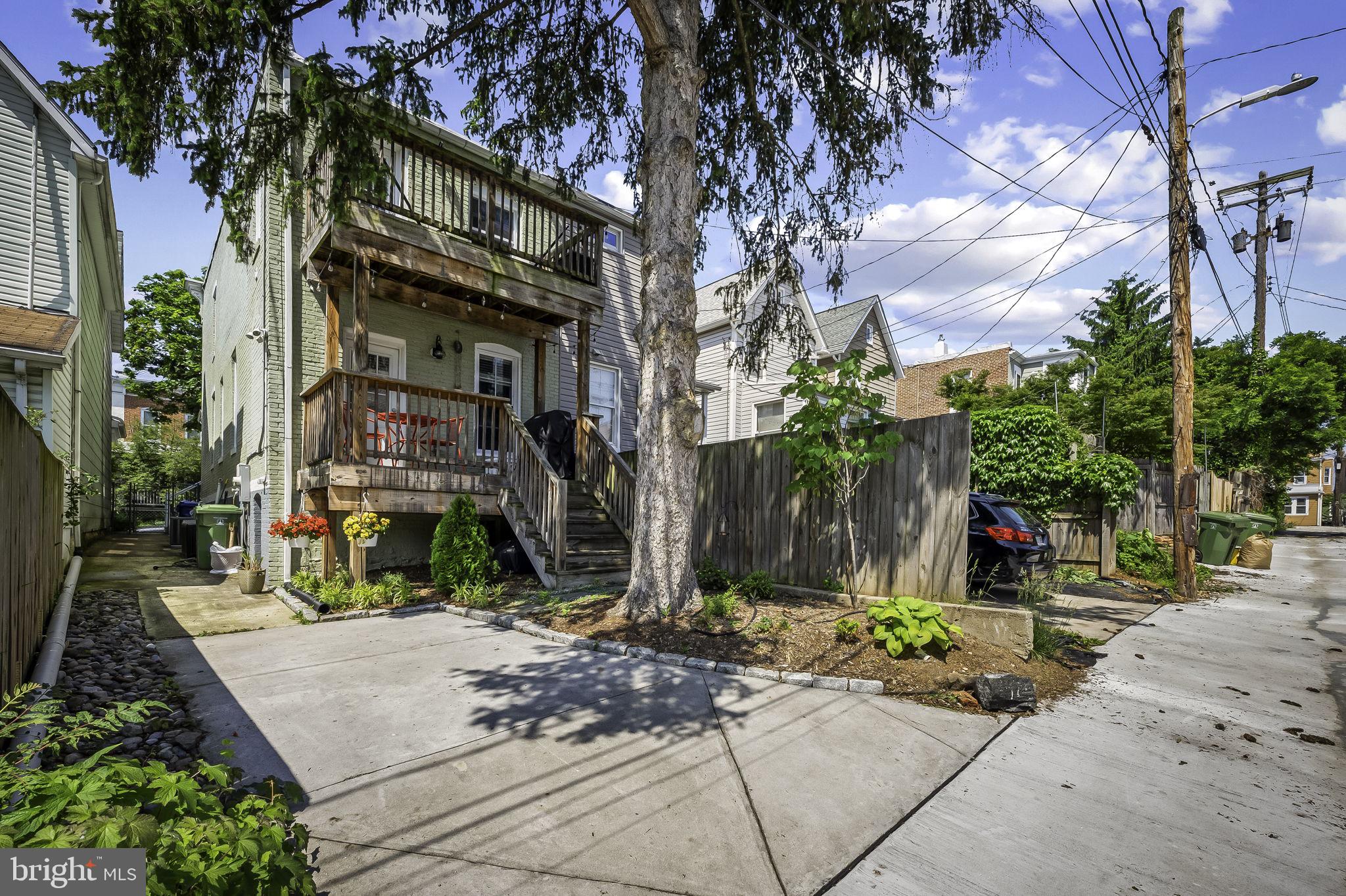 HAMPDEN HISTORIC DISTRICT - Residential
