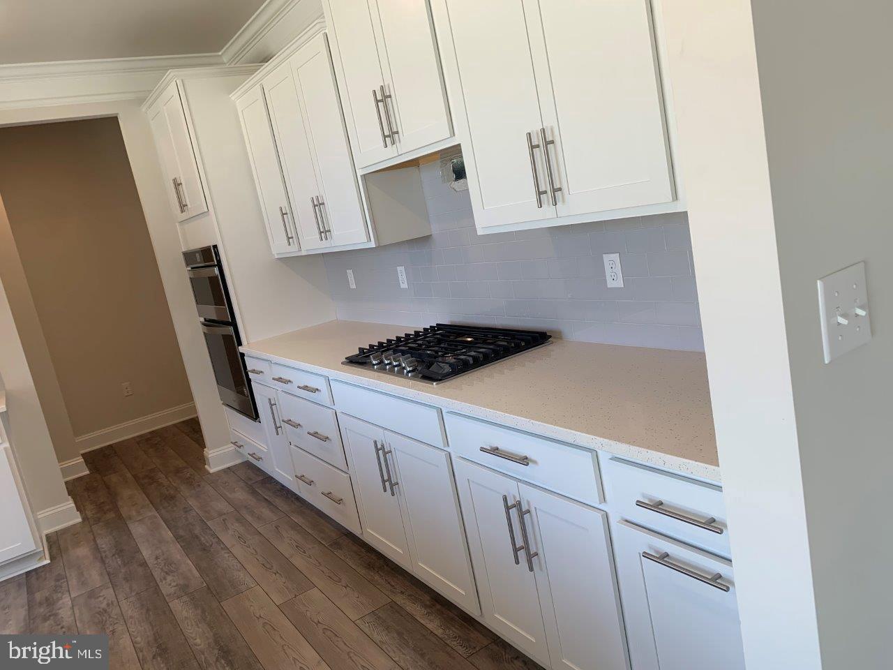 SHELTON KNOLLS - Residential