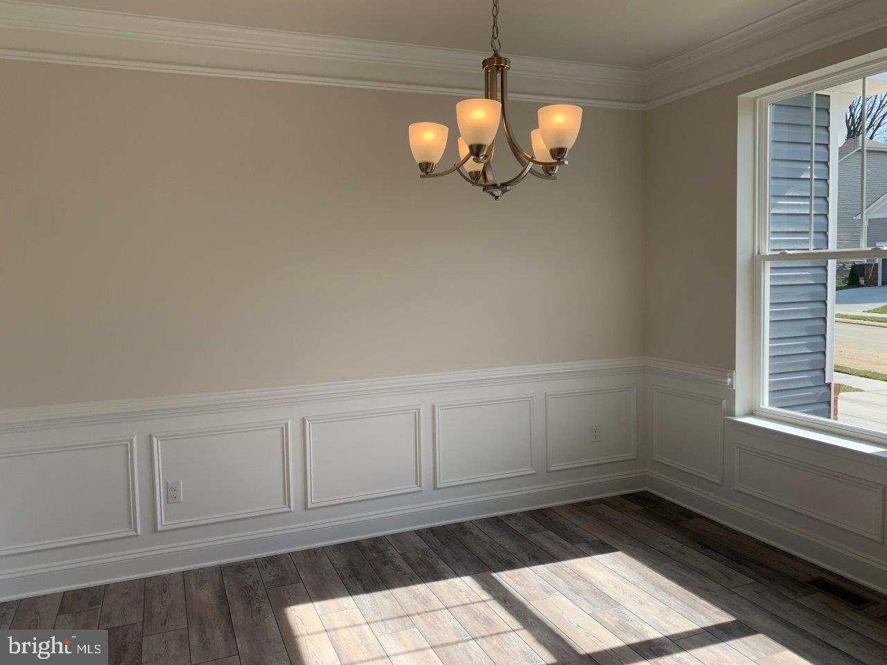 SHELTON KNOLLS - Residential