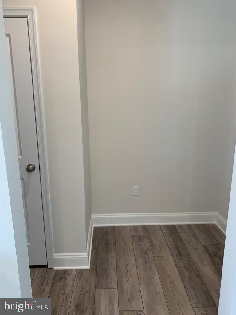 SHELTON KNOLLS - Residential