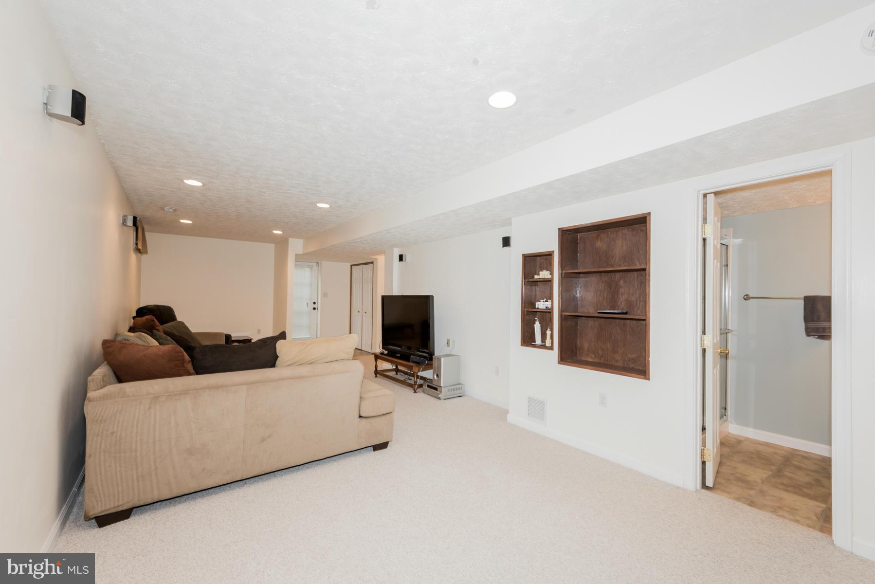 ECKER'S HOLLOW - Residential