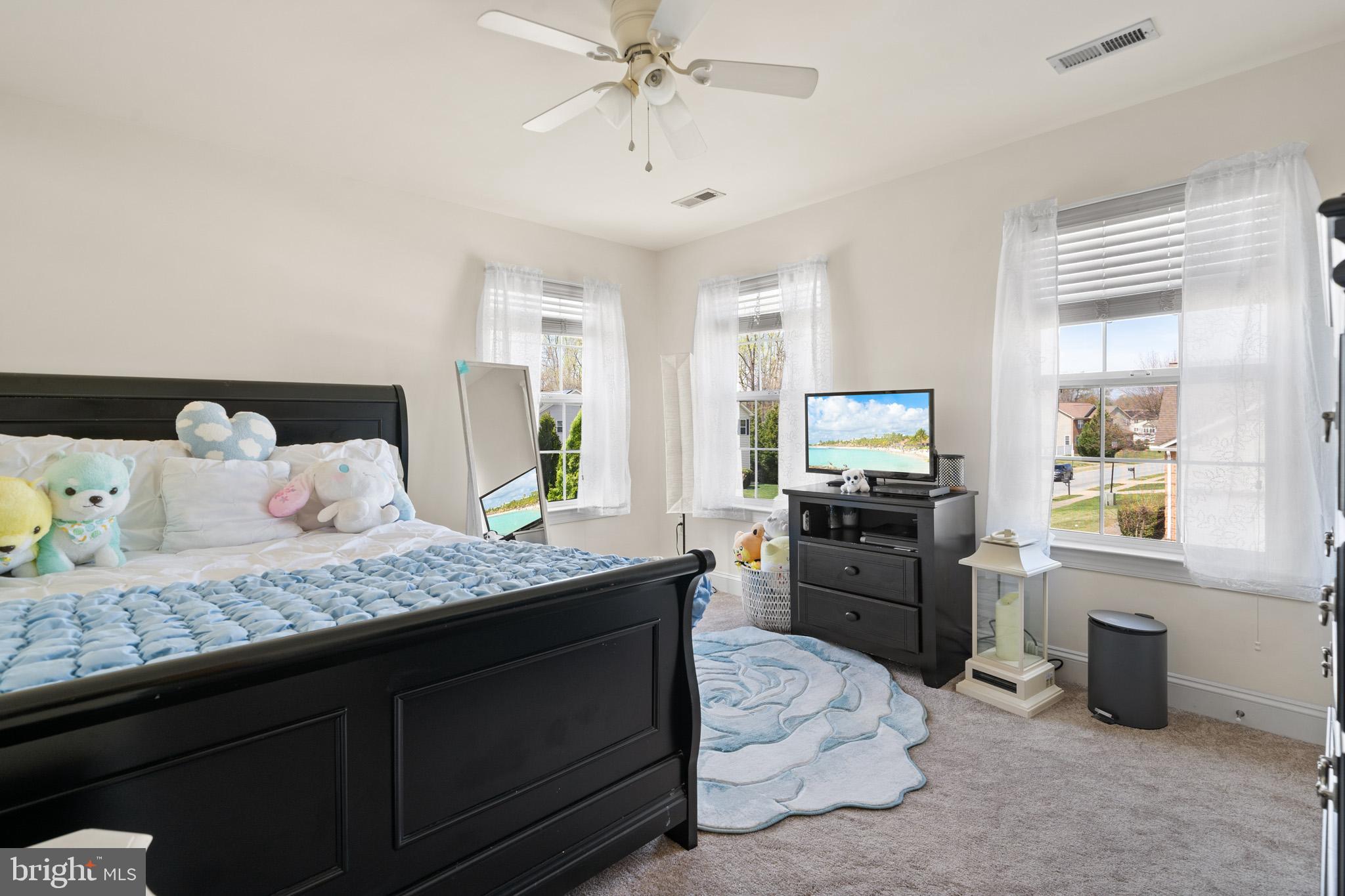 NORTH POINTE - Residential