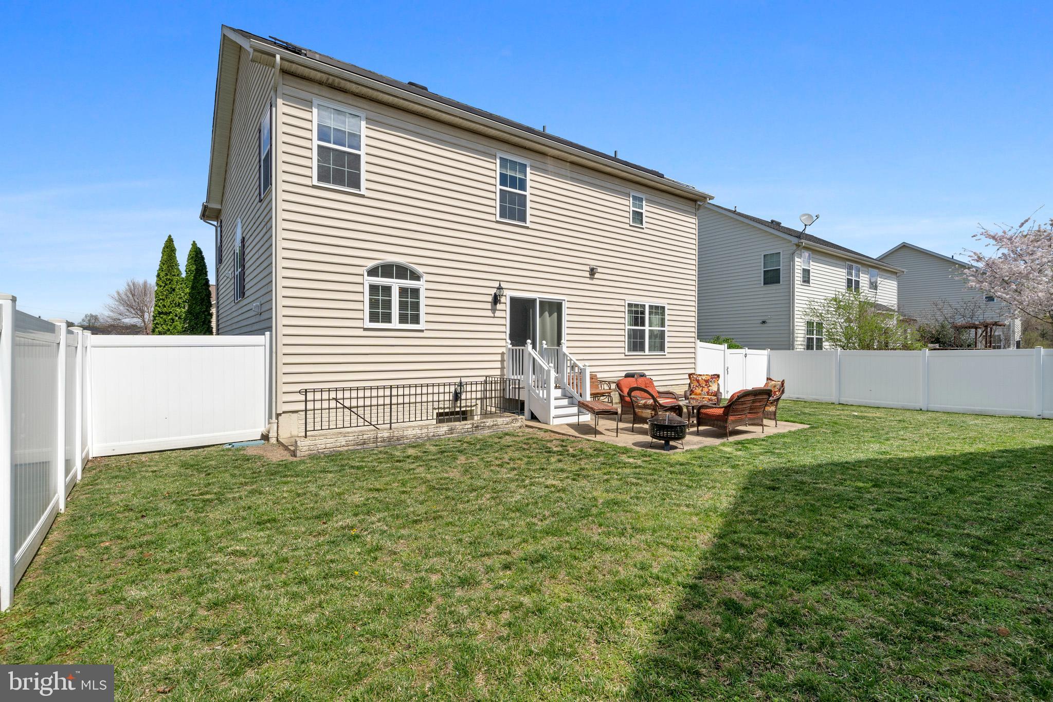 NORTH POINTE - Residential