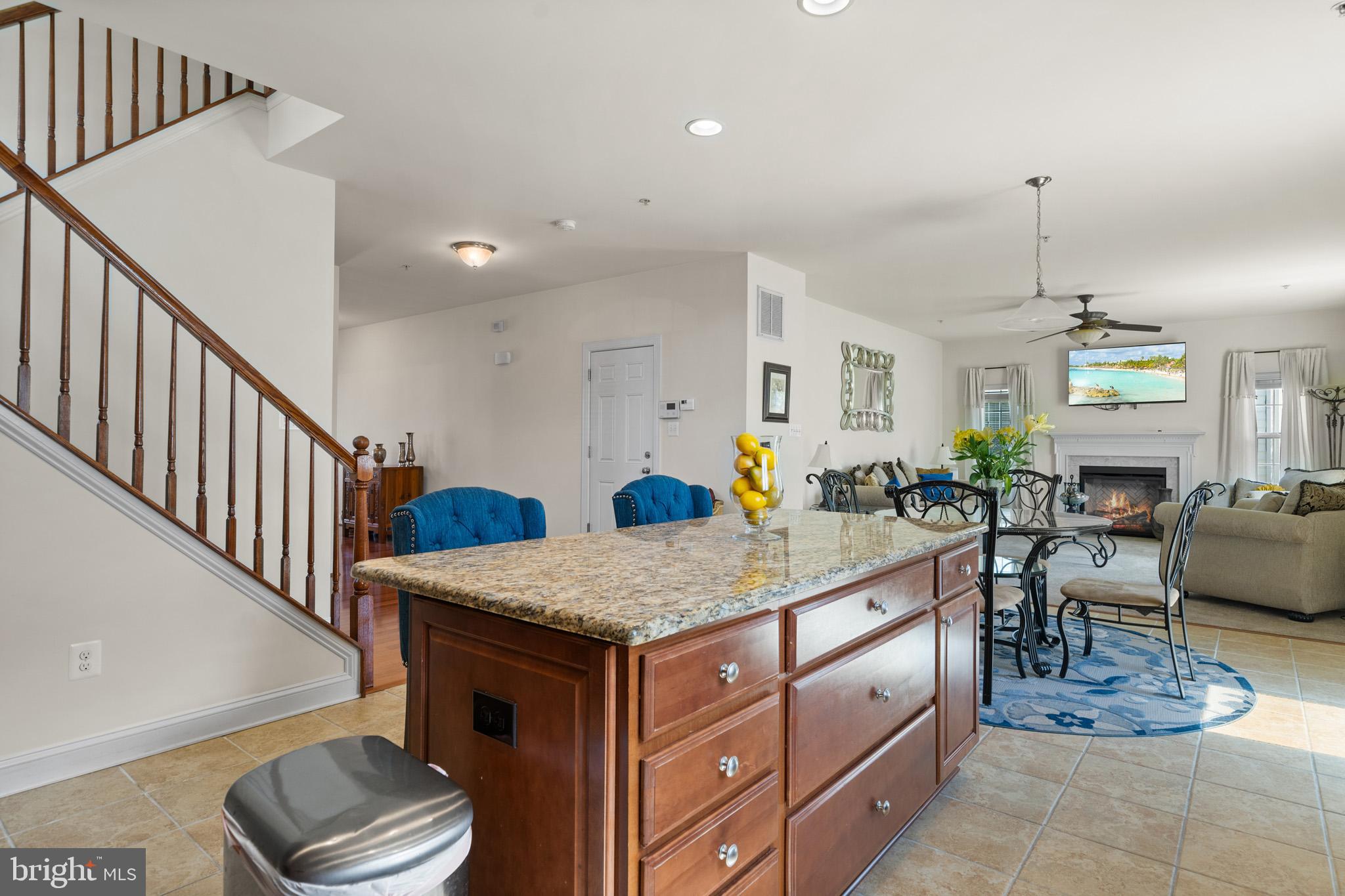 NORTH POINTE - Residential