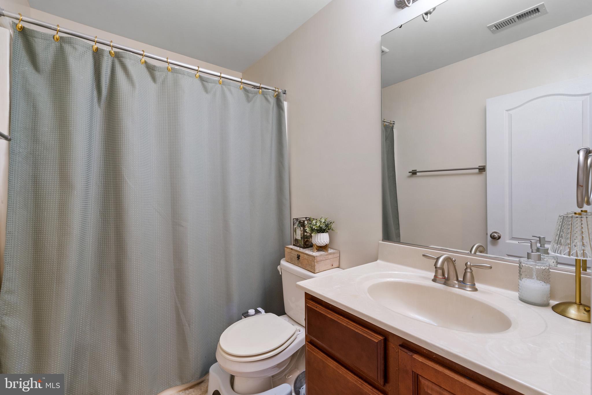 NORTH POINTE - Residential