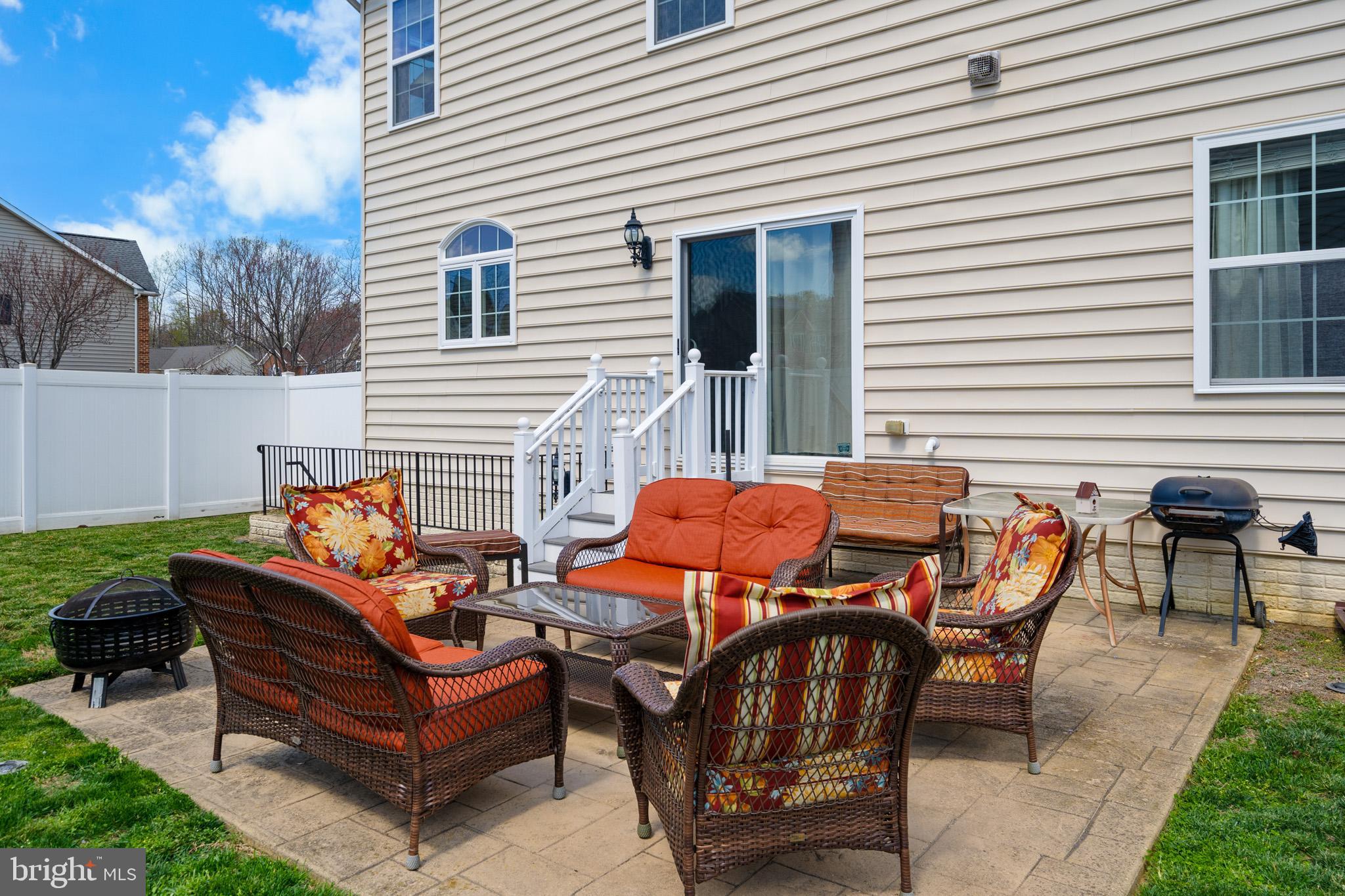 NORTH POINTE - Residential