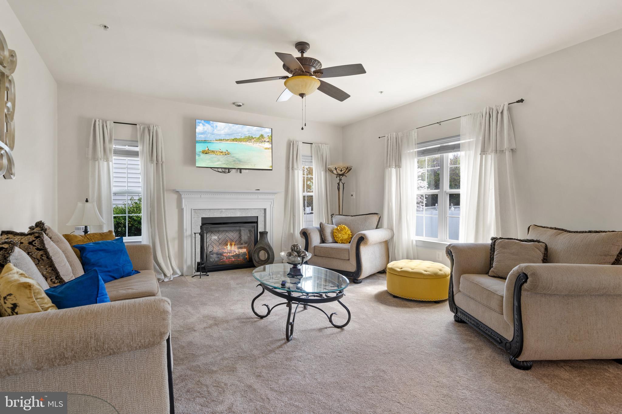 NORTH POINTE - Residential