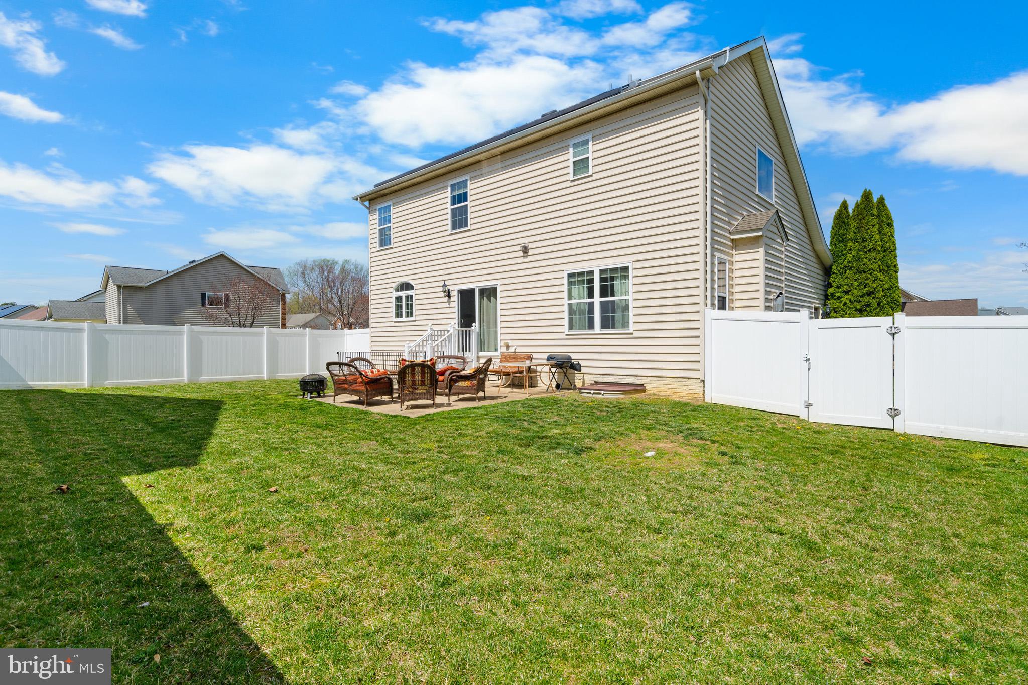 NORTH POINTE - Residential