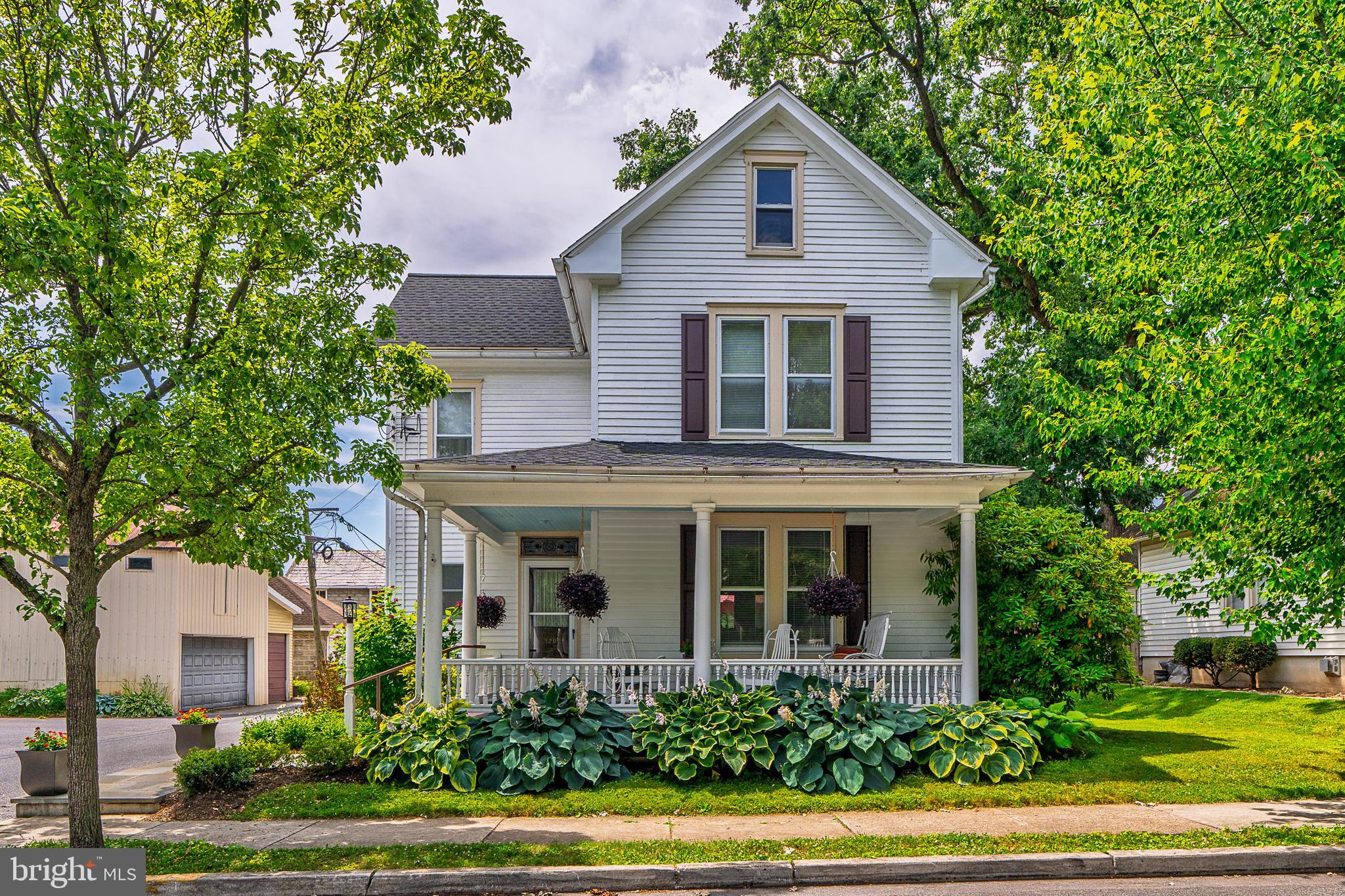 120 W LEMON STREET