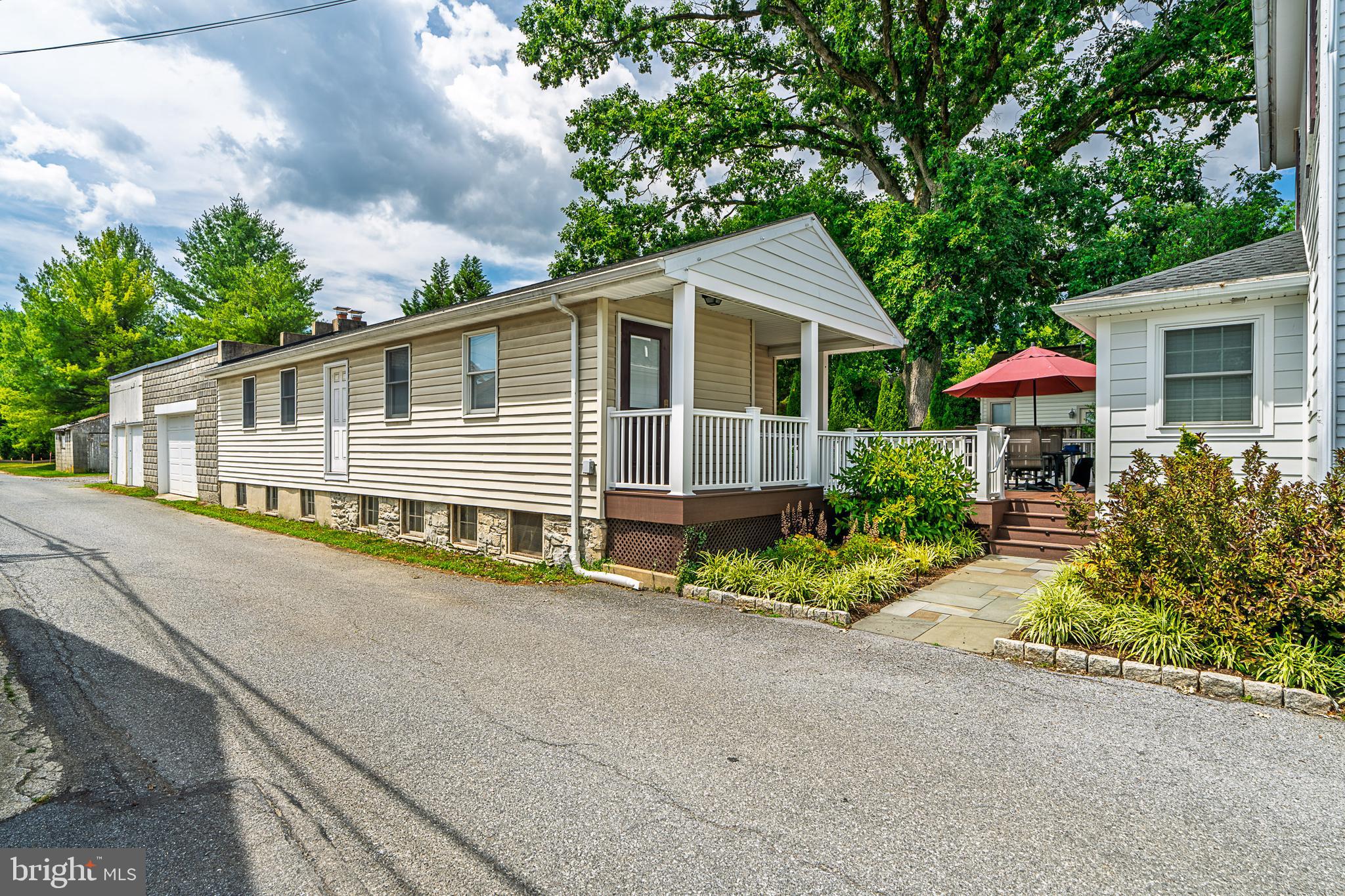 120 W LEMON STREET