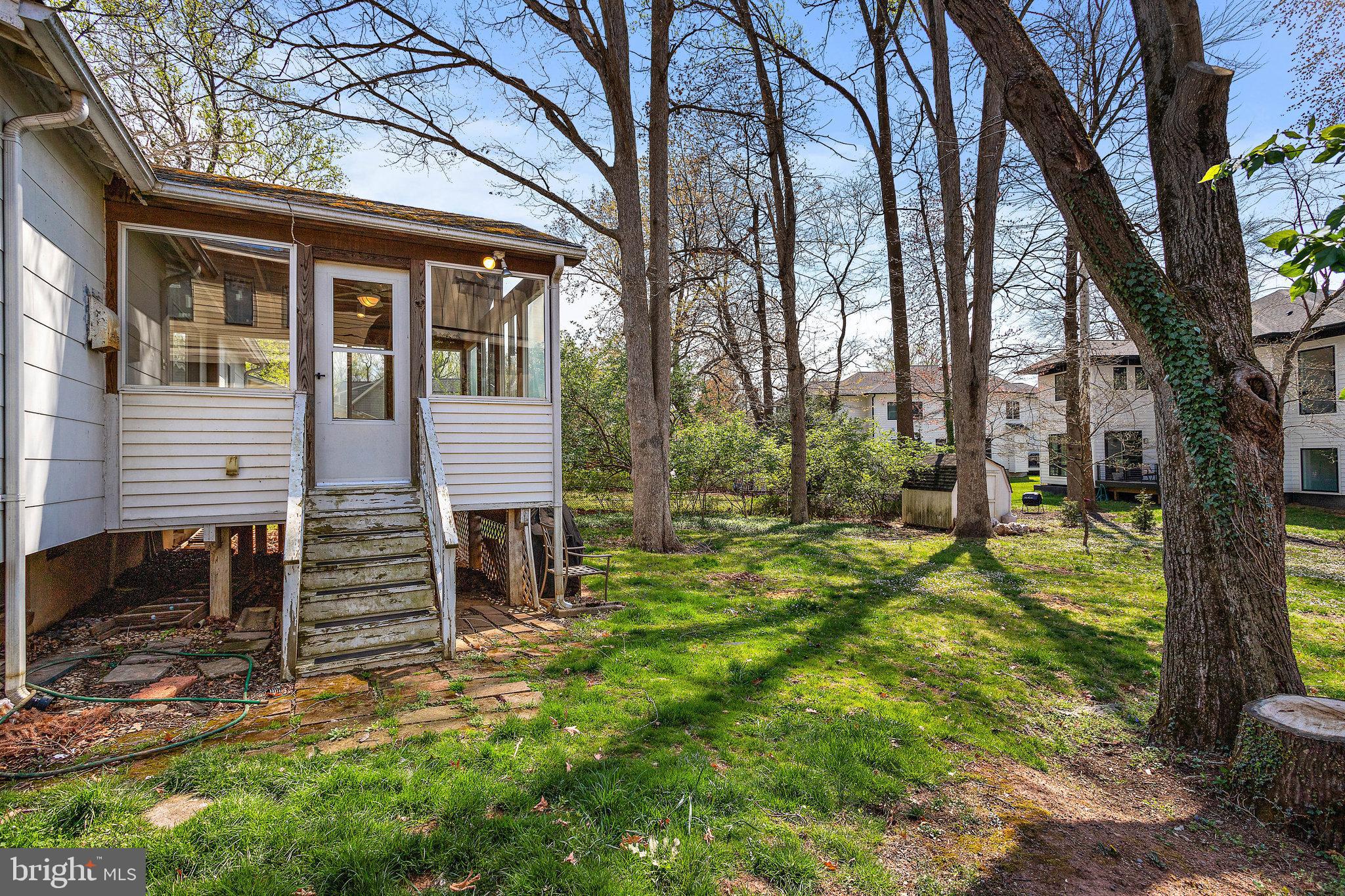 VIENNA WOODS - Residential