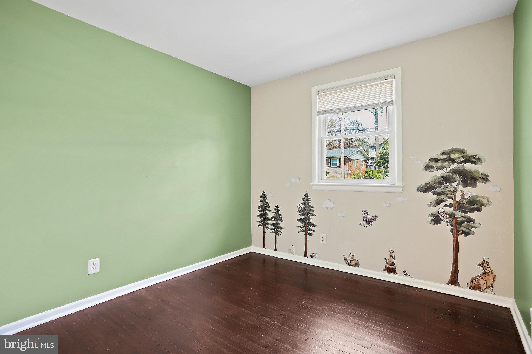 VIENNA WOODS - Residential