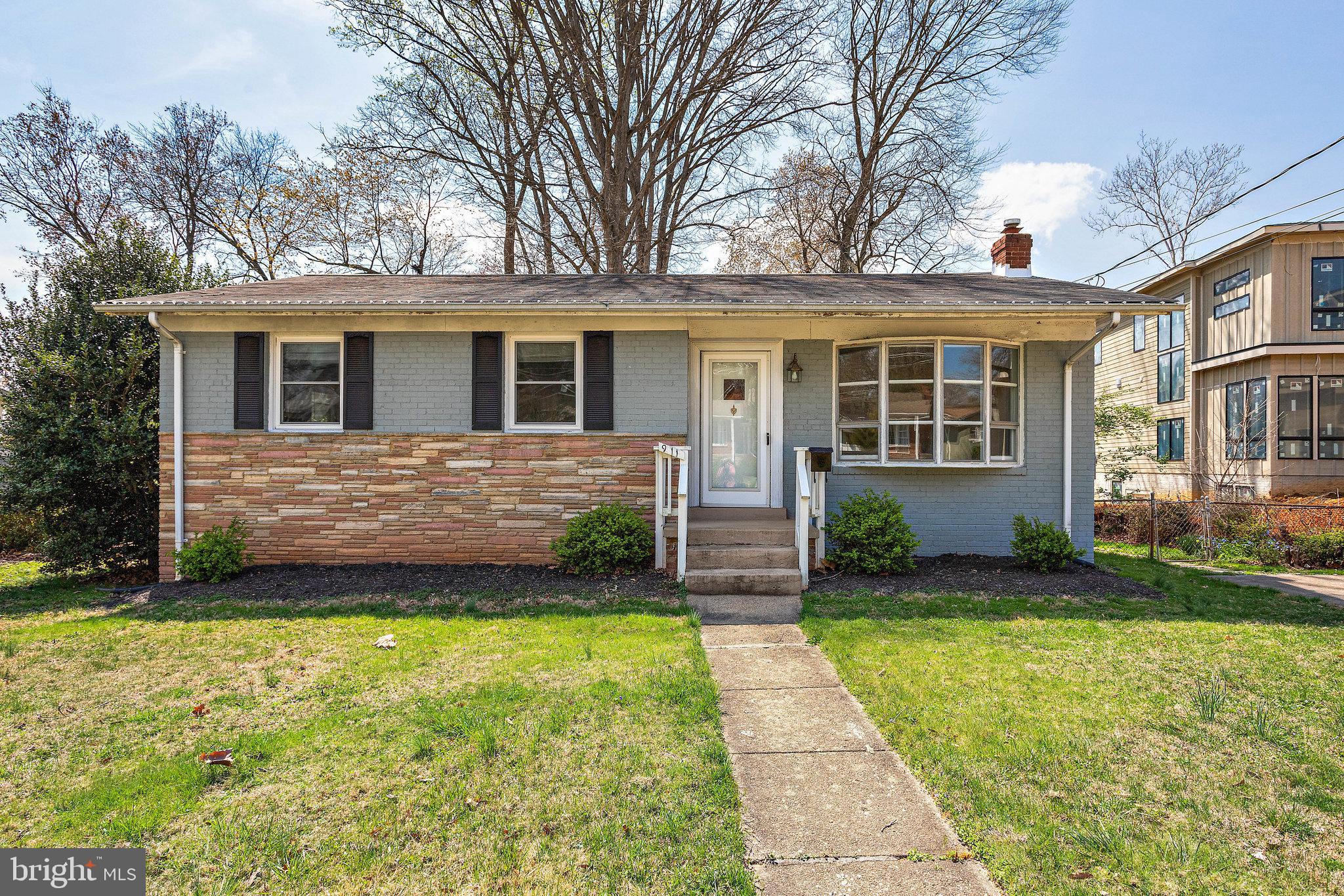 VIENNA WOODS - Residential