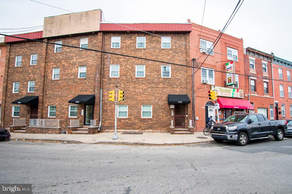 EAST PASSYUNK CROSSING - Residential Lease