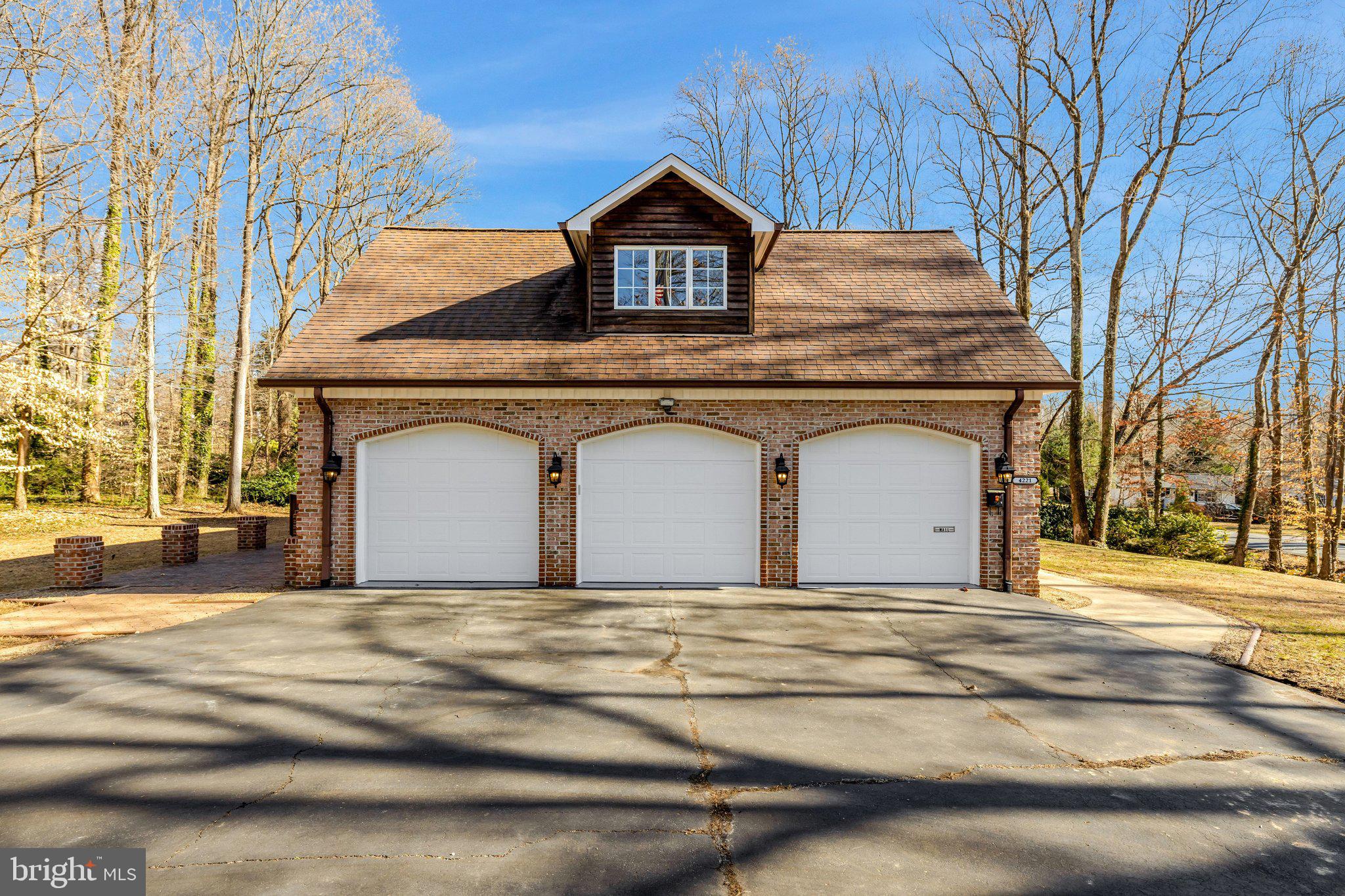 WAKEFIELD FOREST - Residential