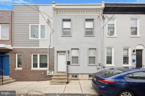 Townhouse For Sale - 2036 N Darien Street<br/> PHILADELPHIA, PA 19122
