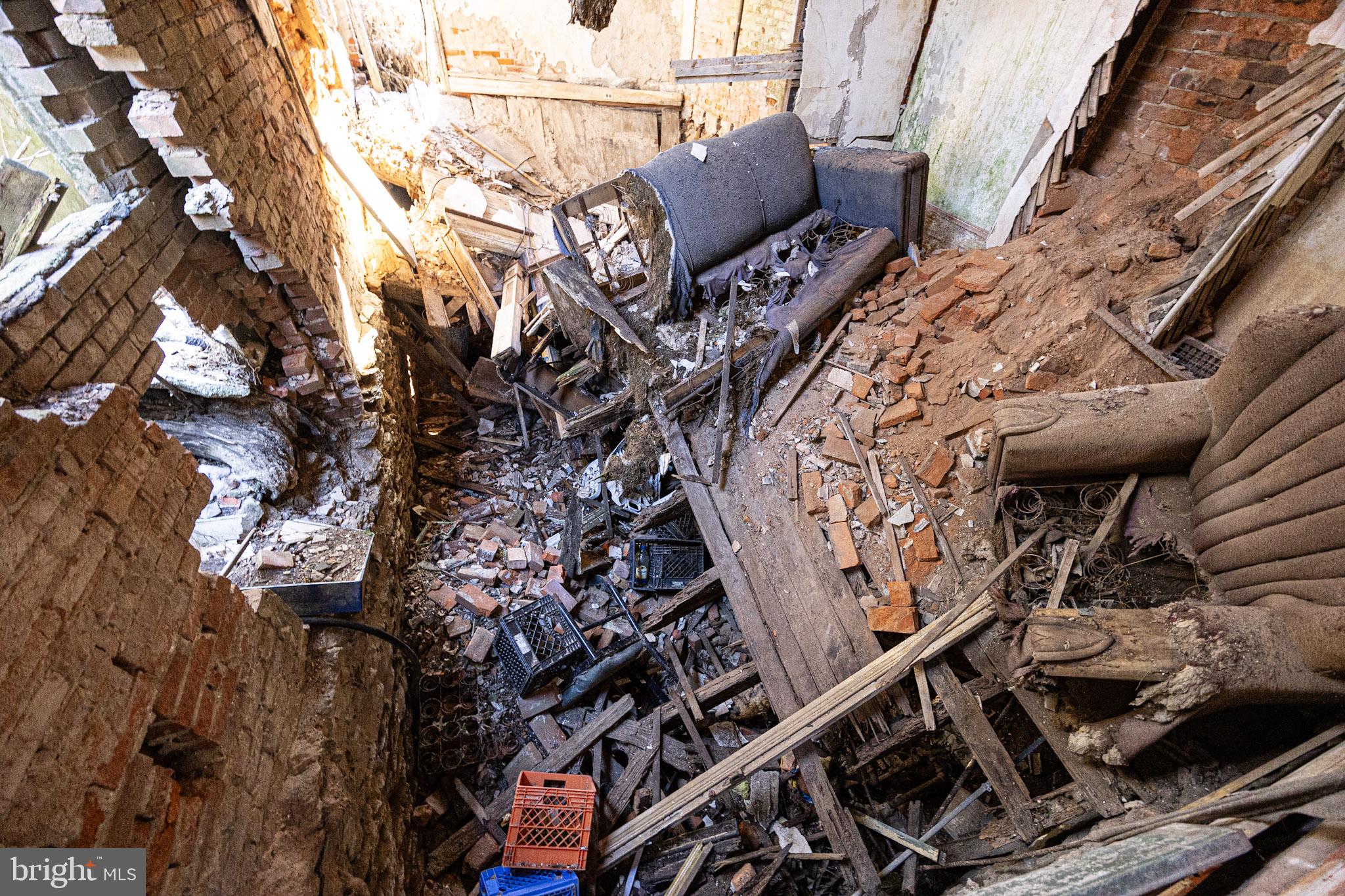 STRAWBERRY MANSION - Residential