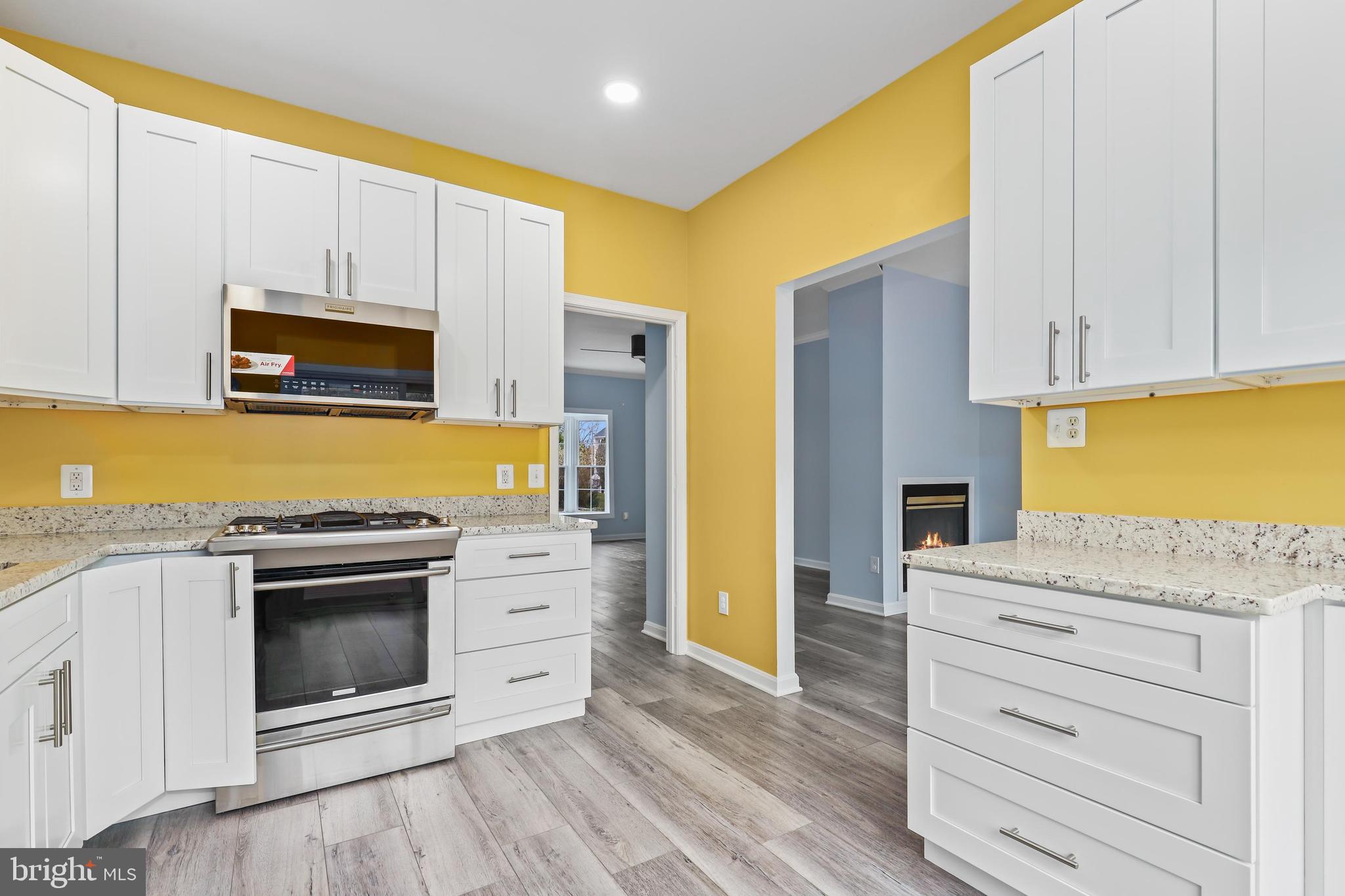 WAYSIDE VILLAGE - Residential