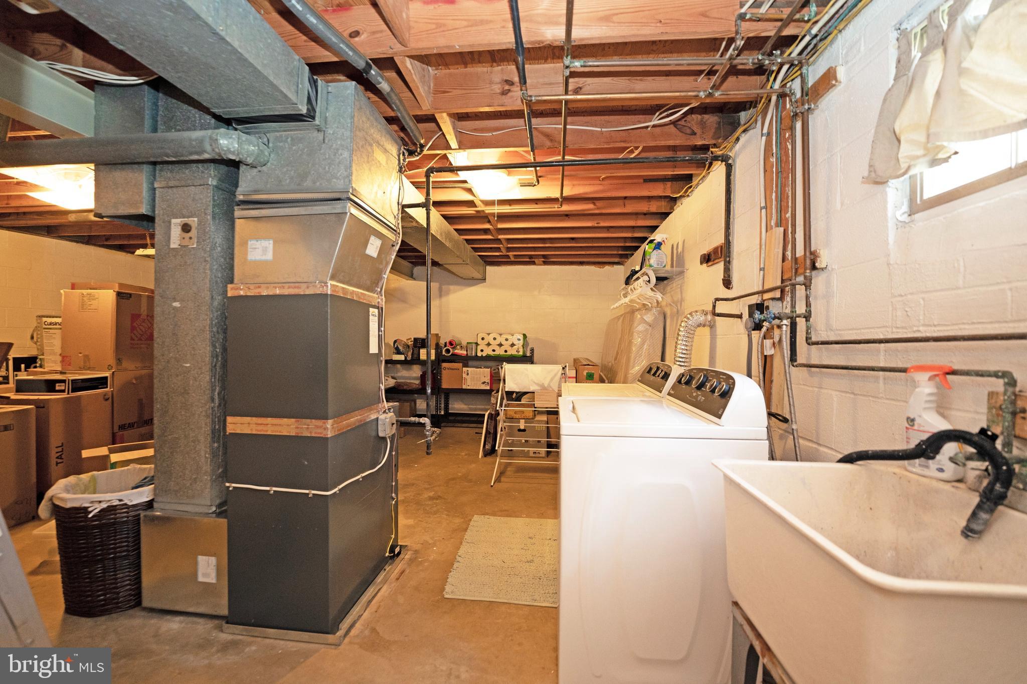 ORANGE HUNT ESTATES - Residential