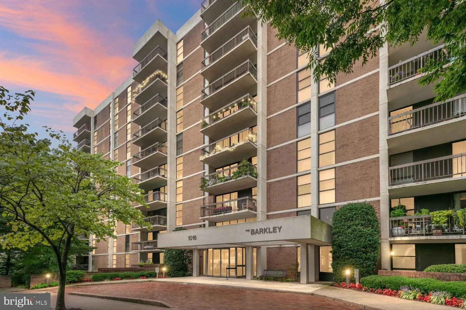 1016 S Wayne Street Unit 302