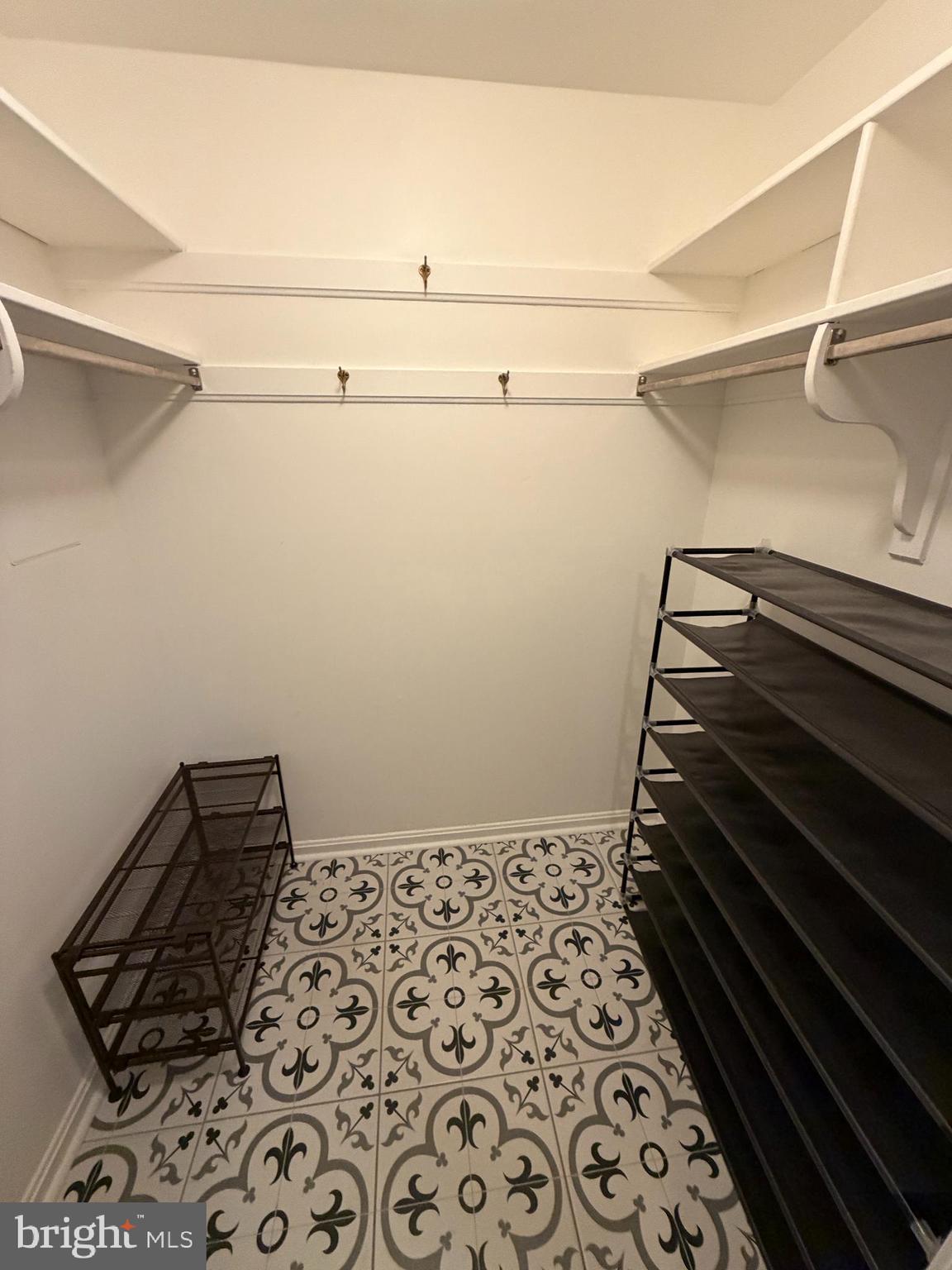 OLD FARM - Residential Lease