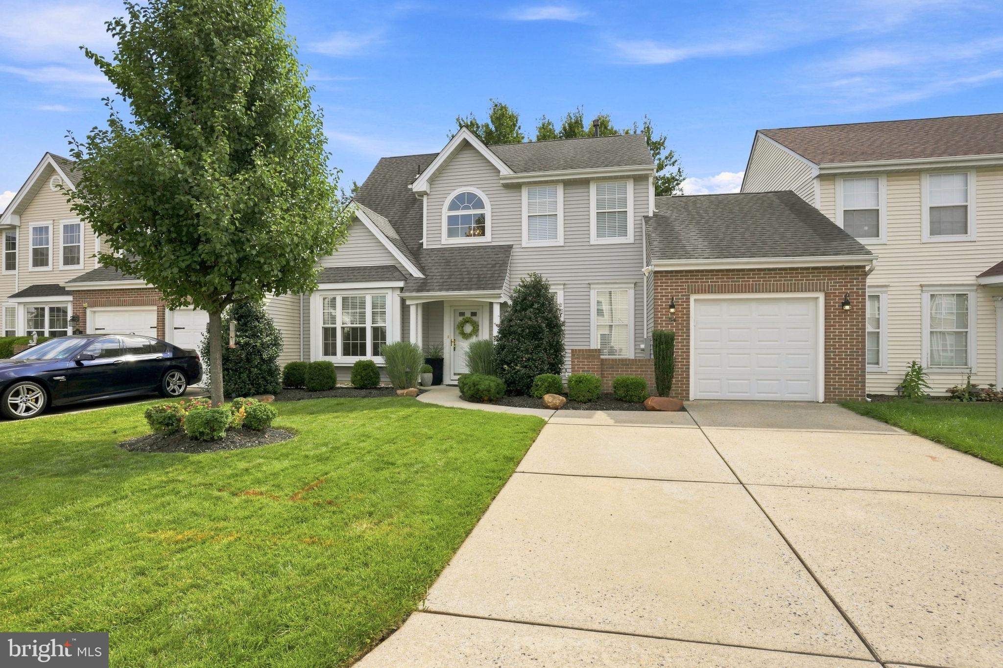 54 FIELDCREST DRIVE