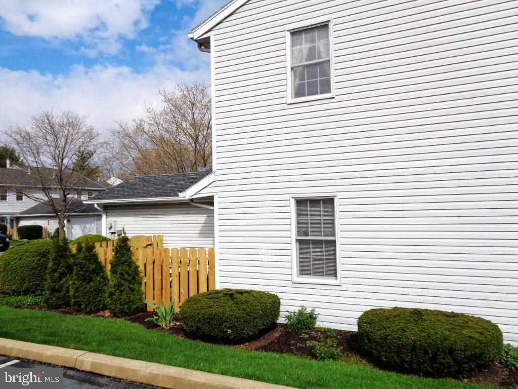 CHAMBERS CROSSING - Residential