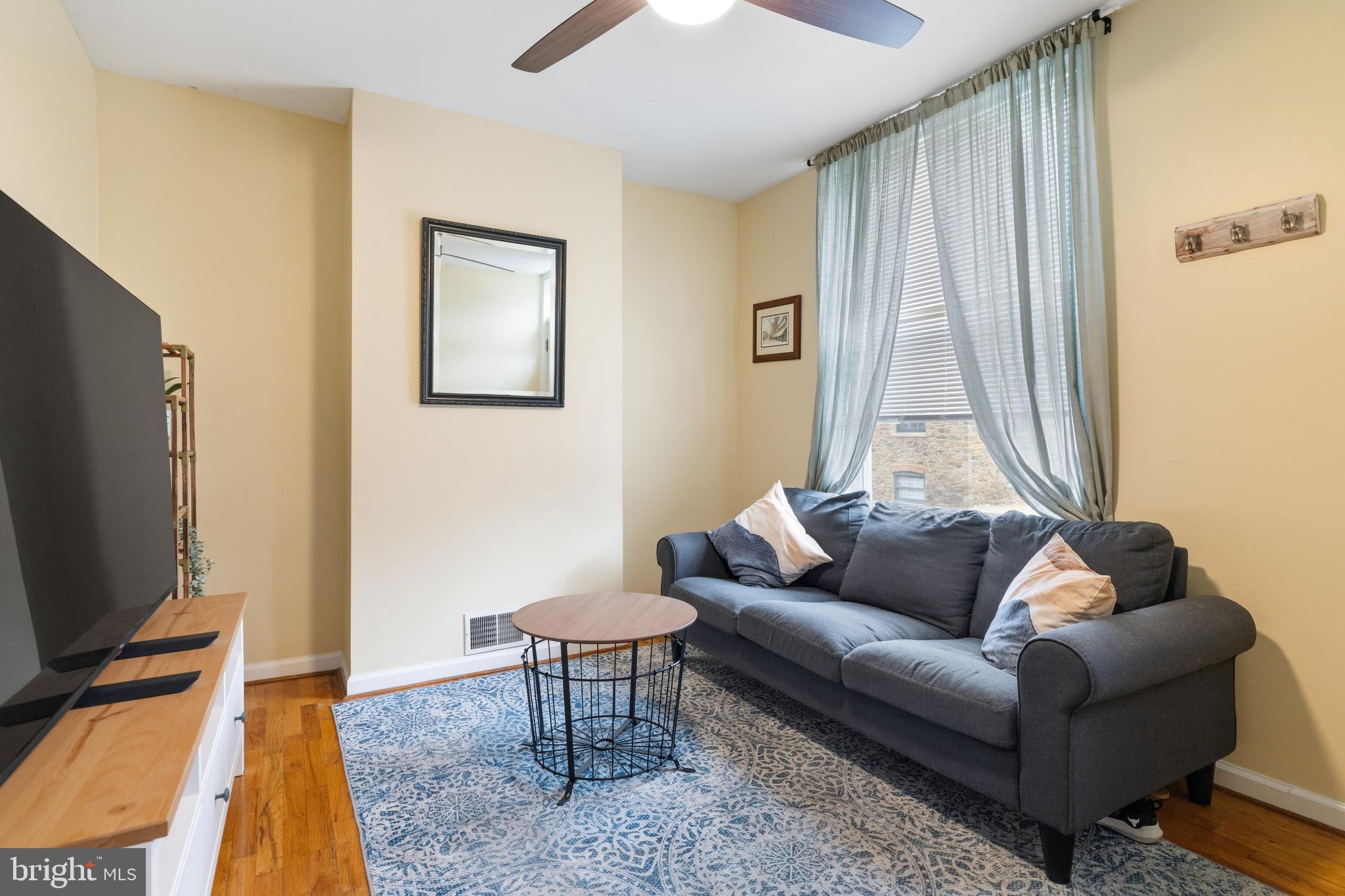 435 SHURS LANE