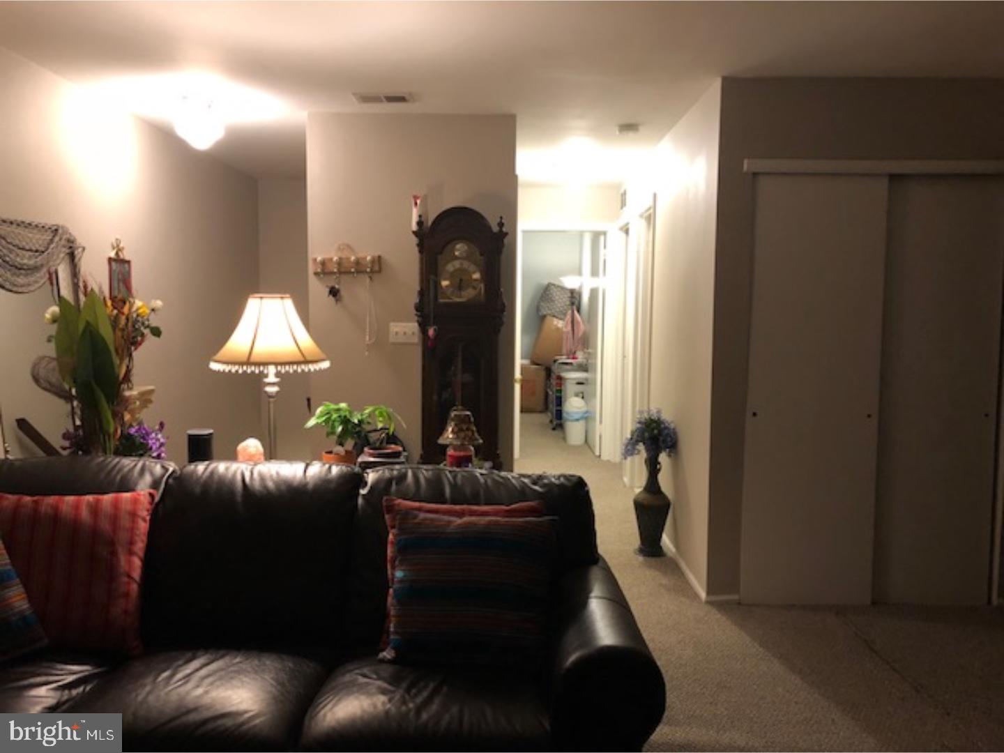 WYNDHAM PLACE - Residential Lease