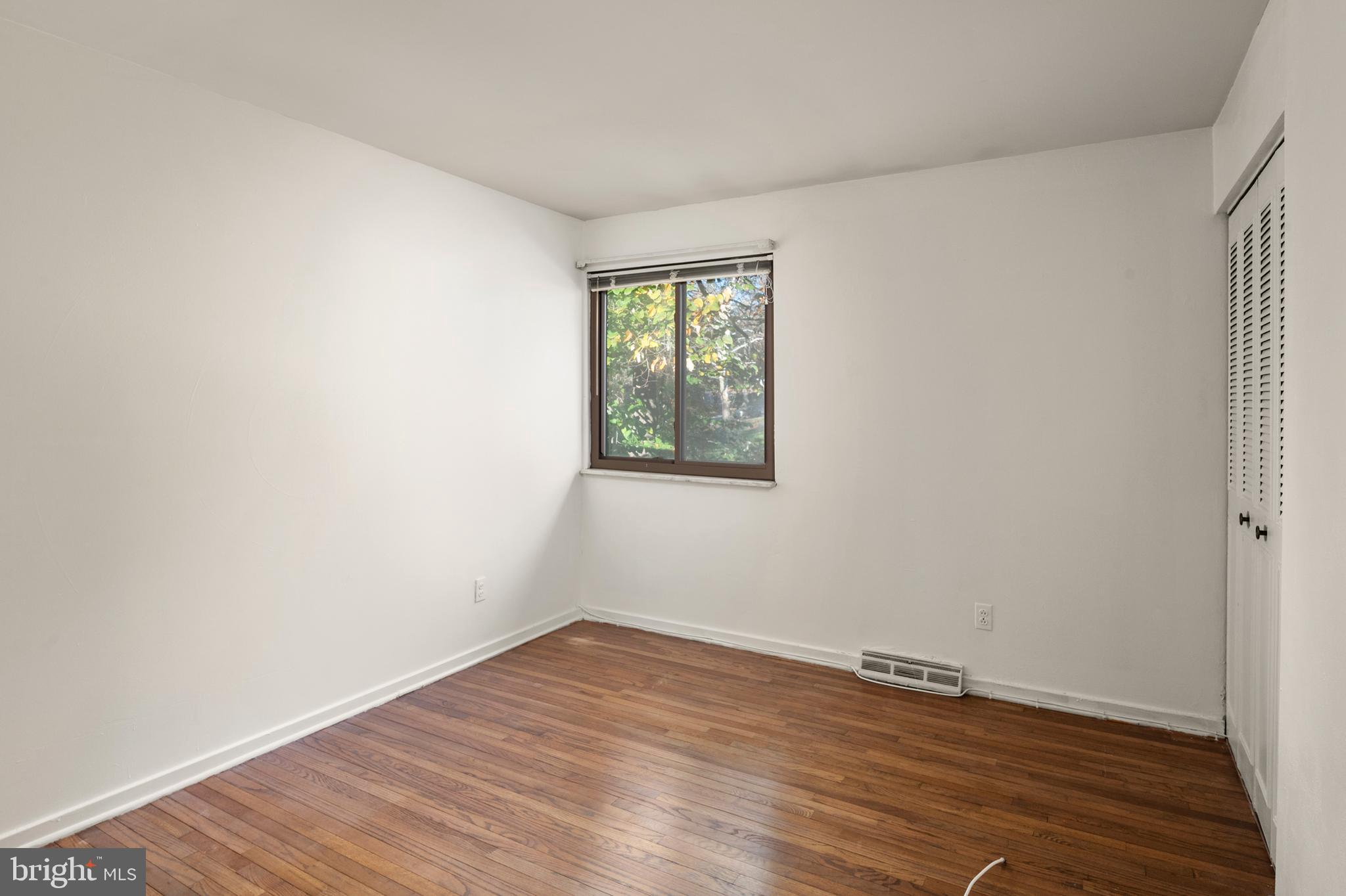 OAKLAND MILLS - Residential