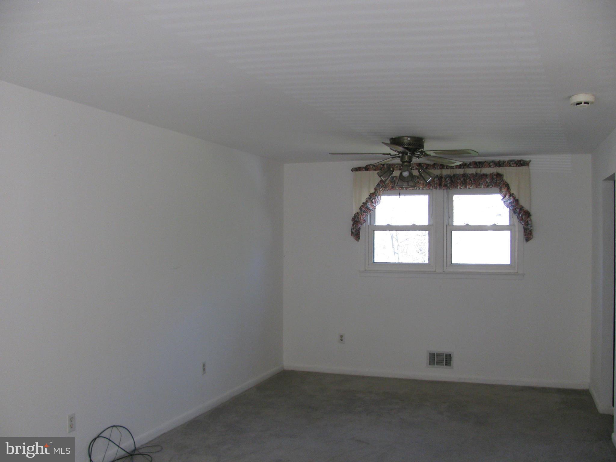 POTOMAC WOODS IND HEAD - Residential Lease