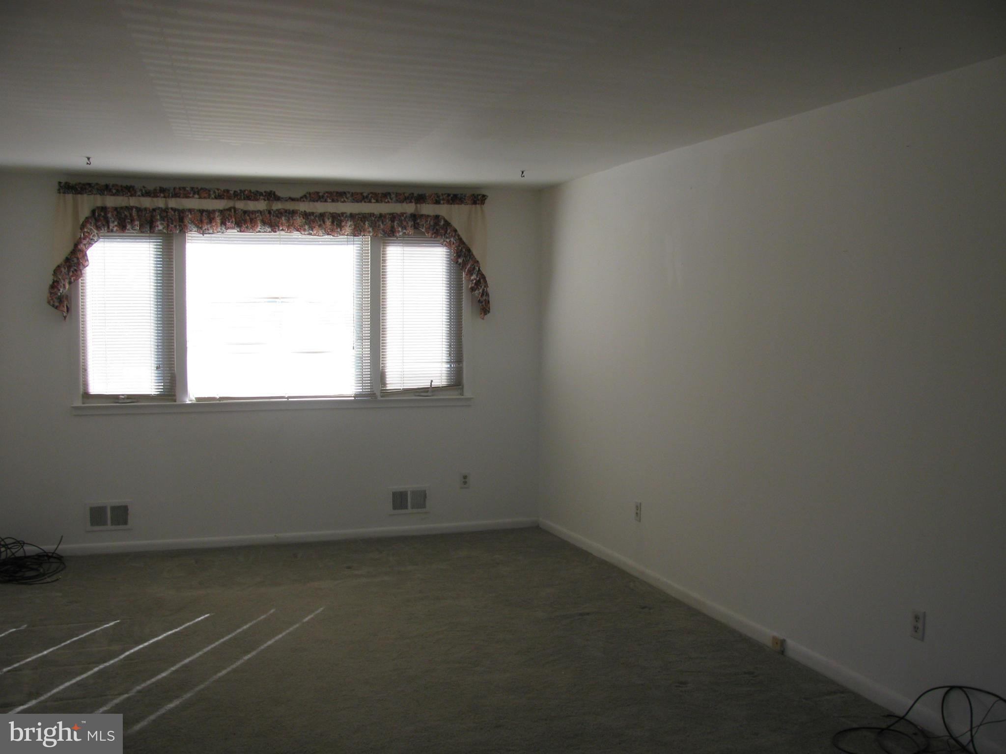 POTOMAC WOODS IND HEAD - Residential Lease