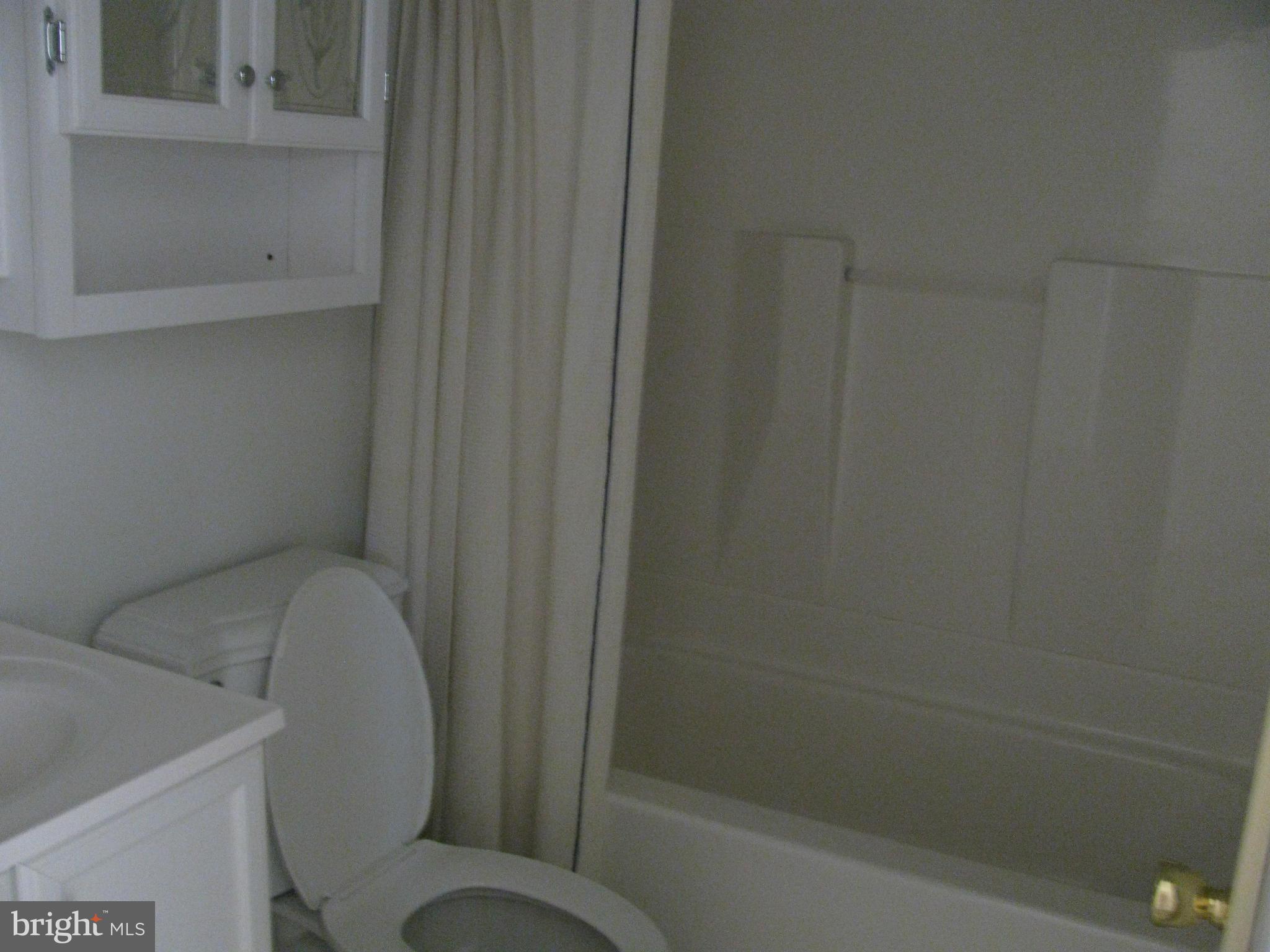 POTOMAC WOODS IND HEAD - Residential Lease