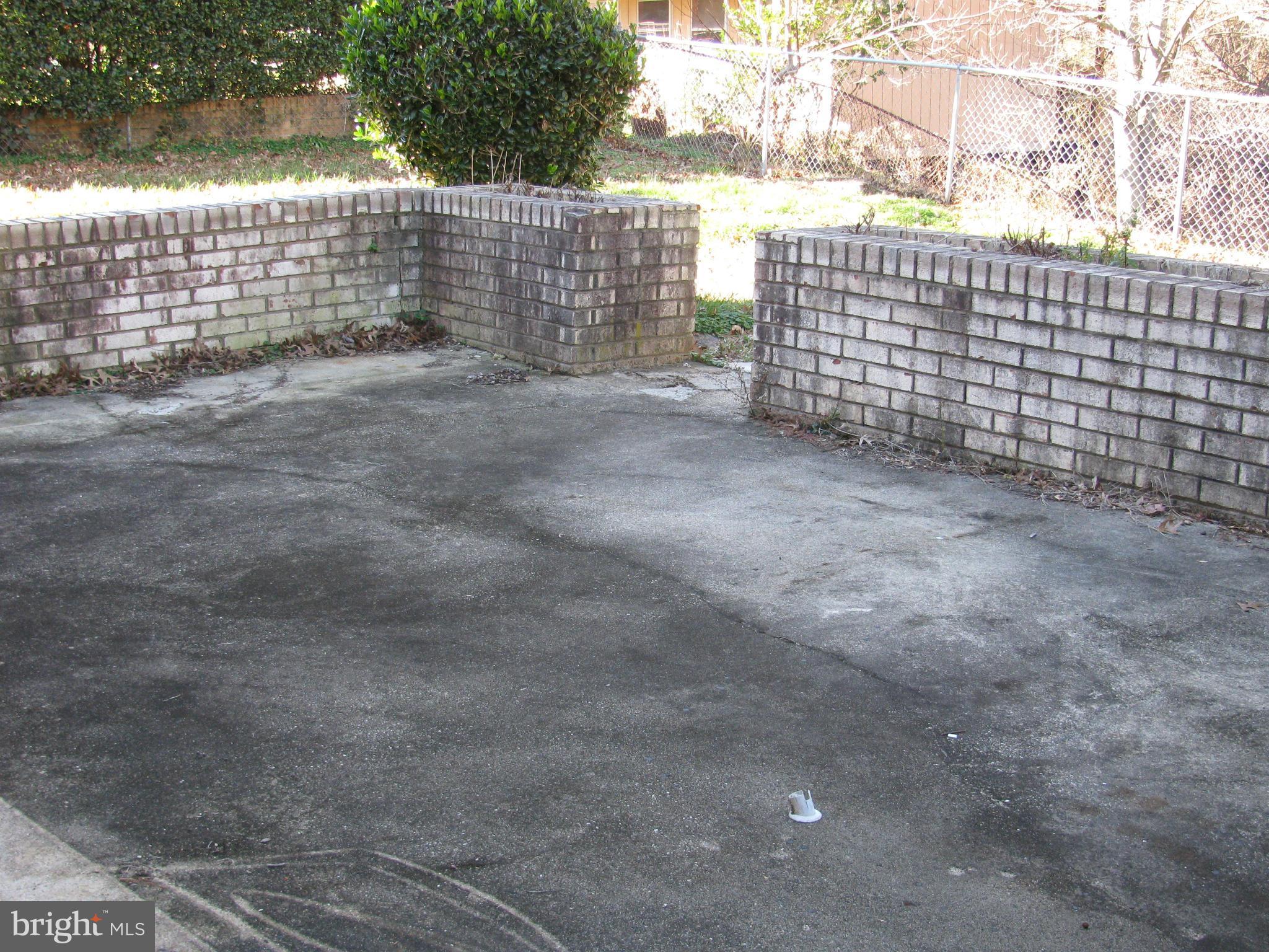 POTOMAC WOODS IND HEAD - Residential Lease